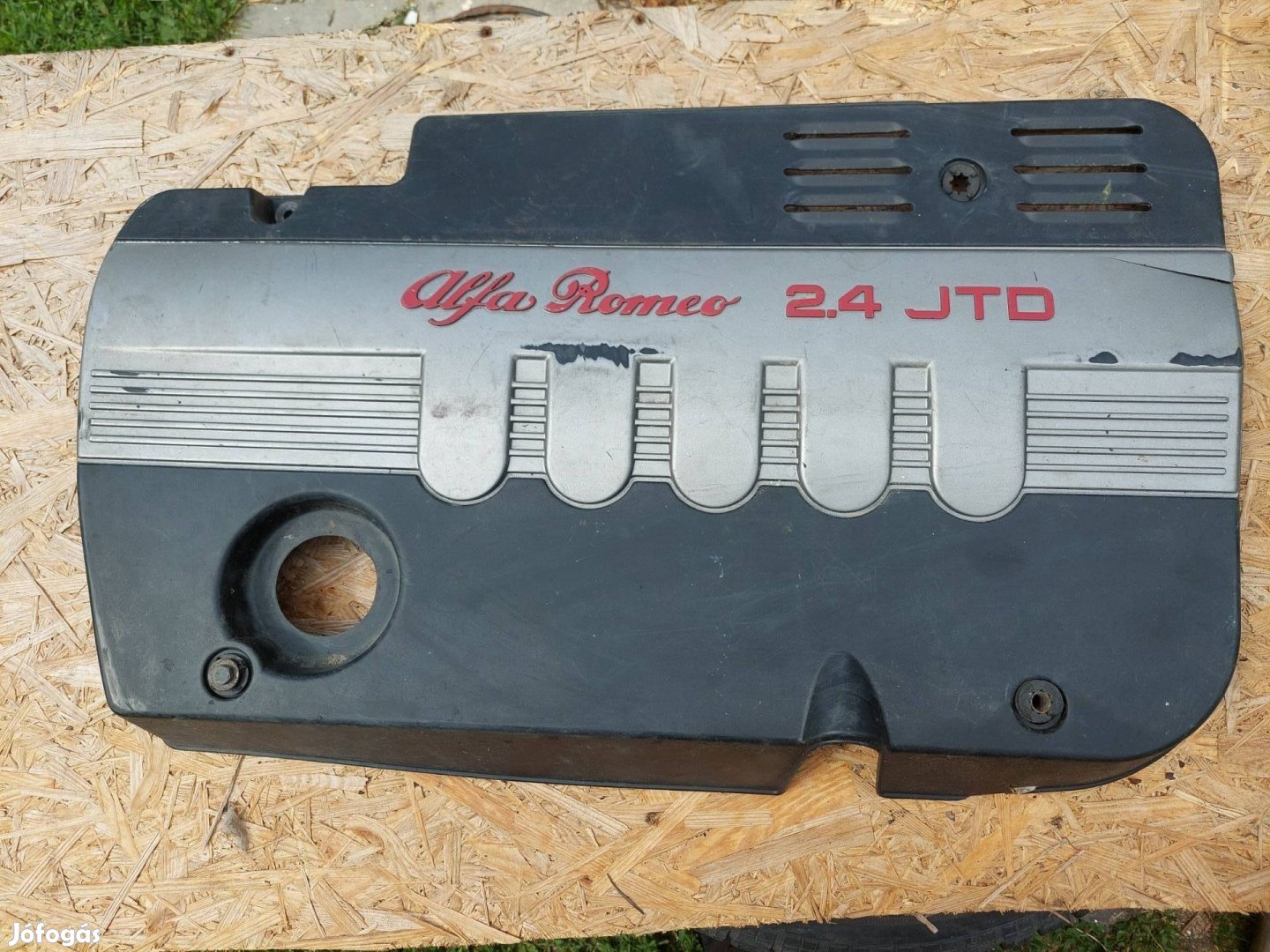 Alfa romeo motor felső burkolat