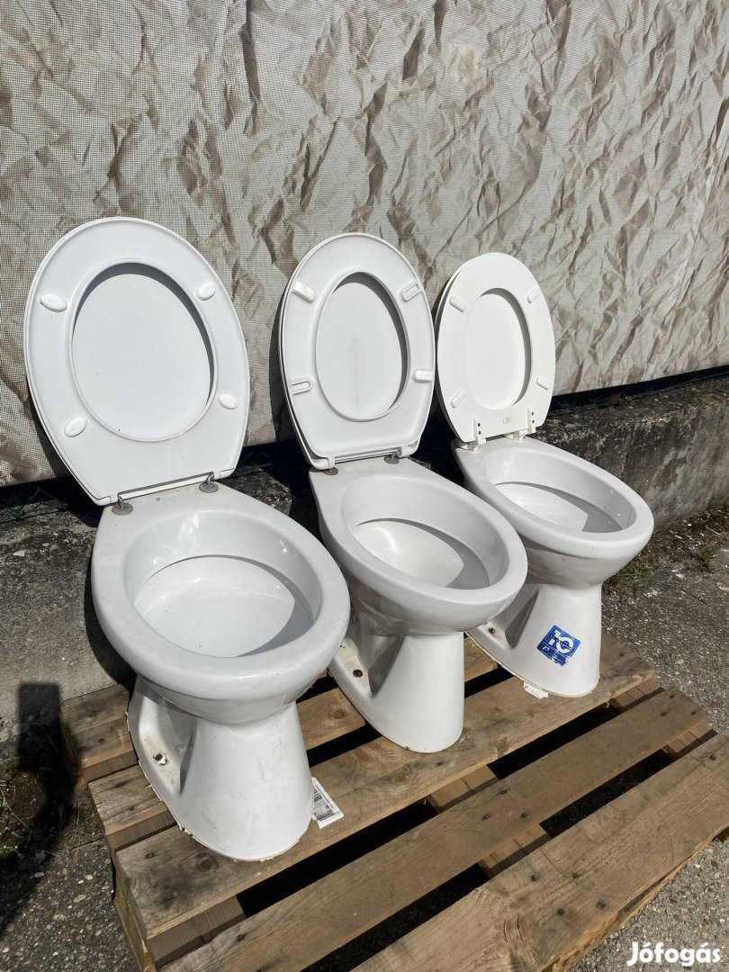 Alföldi WC + ülőke , Fali WC