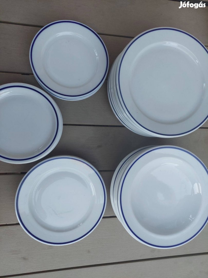 Alföldi kék csíkos tányérok