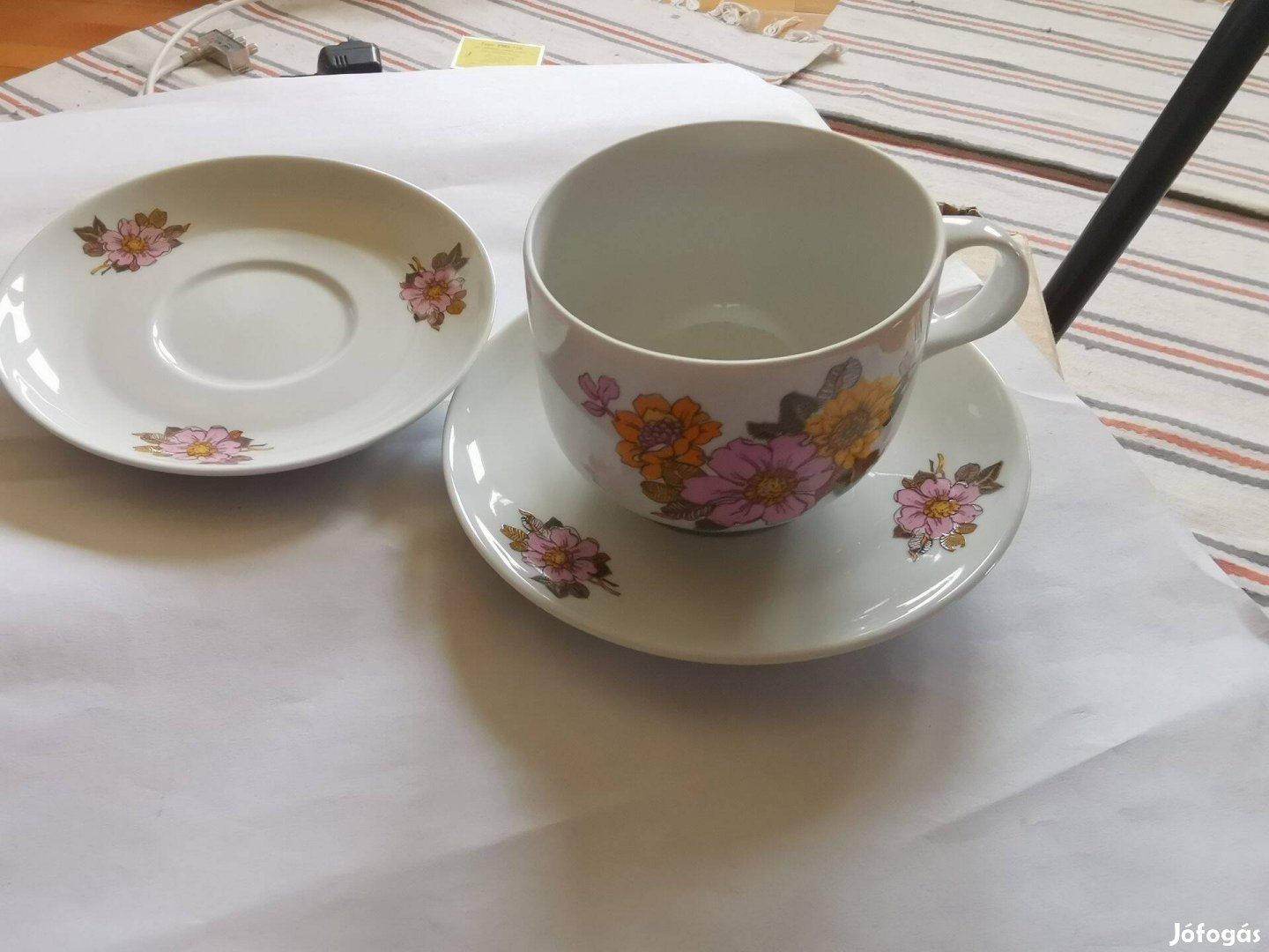 Alföldi porcelán - teáscsésze és két kistányér