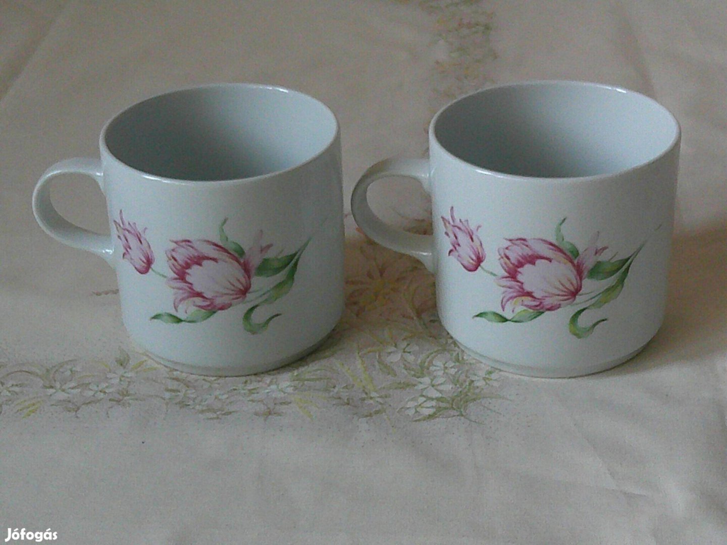 Alföldi porcelán bögre, csésze kétoldali virág mintával 2