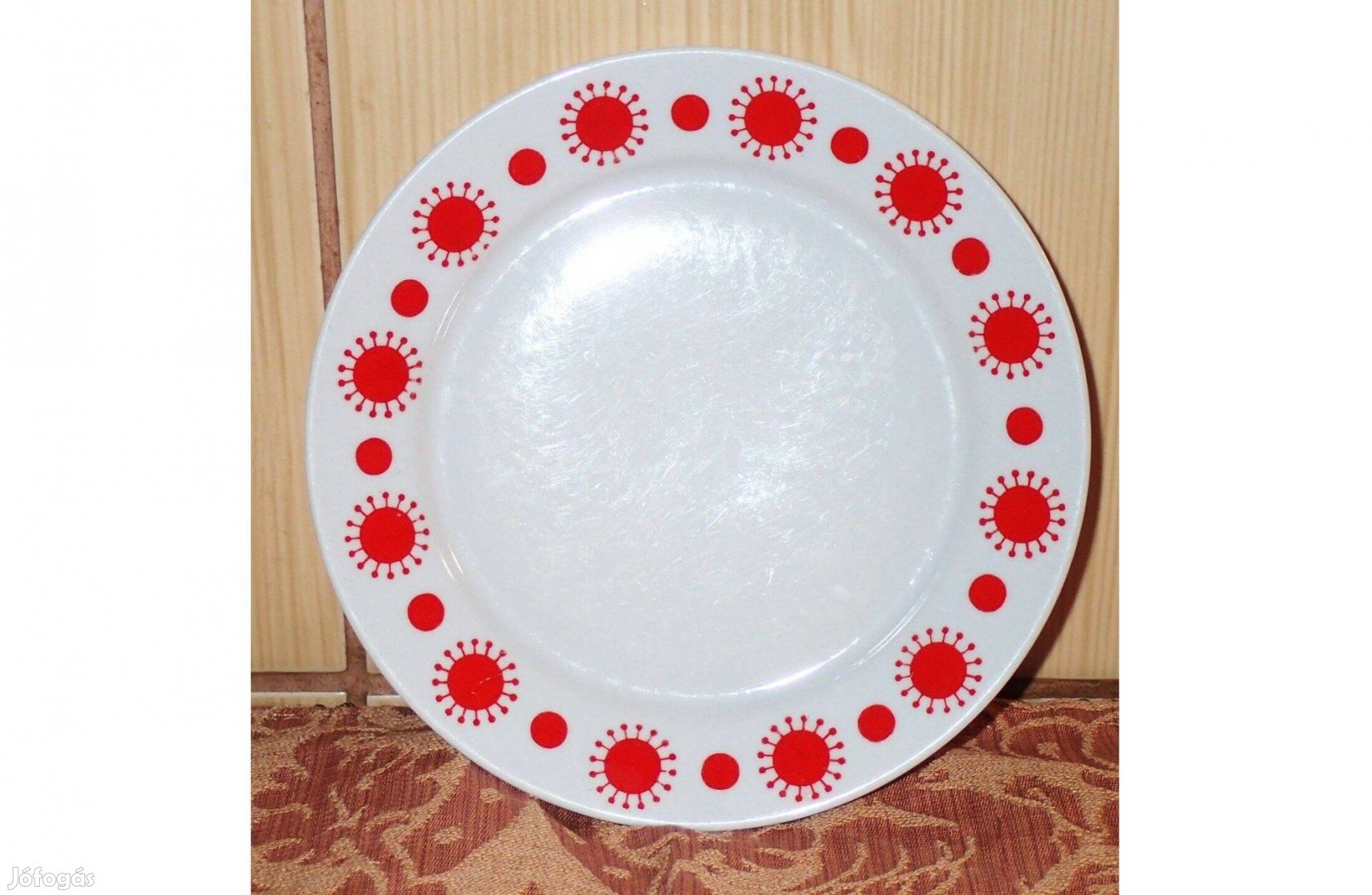 Alföldi porcelán piros pöttyös kis tányér (1db) 19 cm