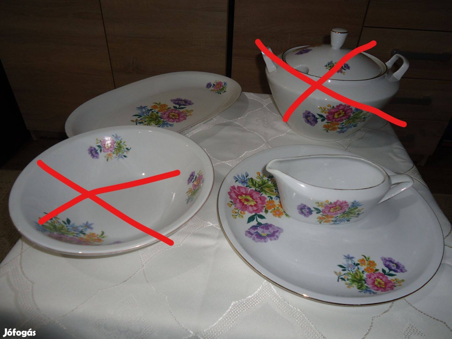 Alföldi porcelán tálaló szegfű mintás készlet eladó