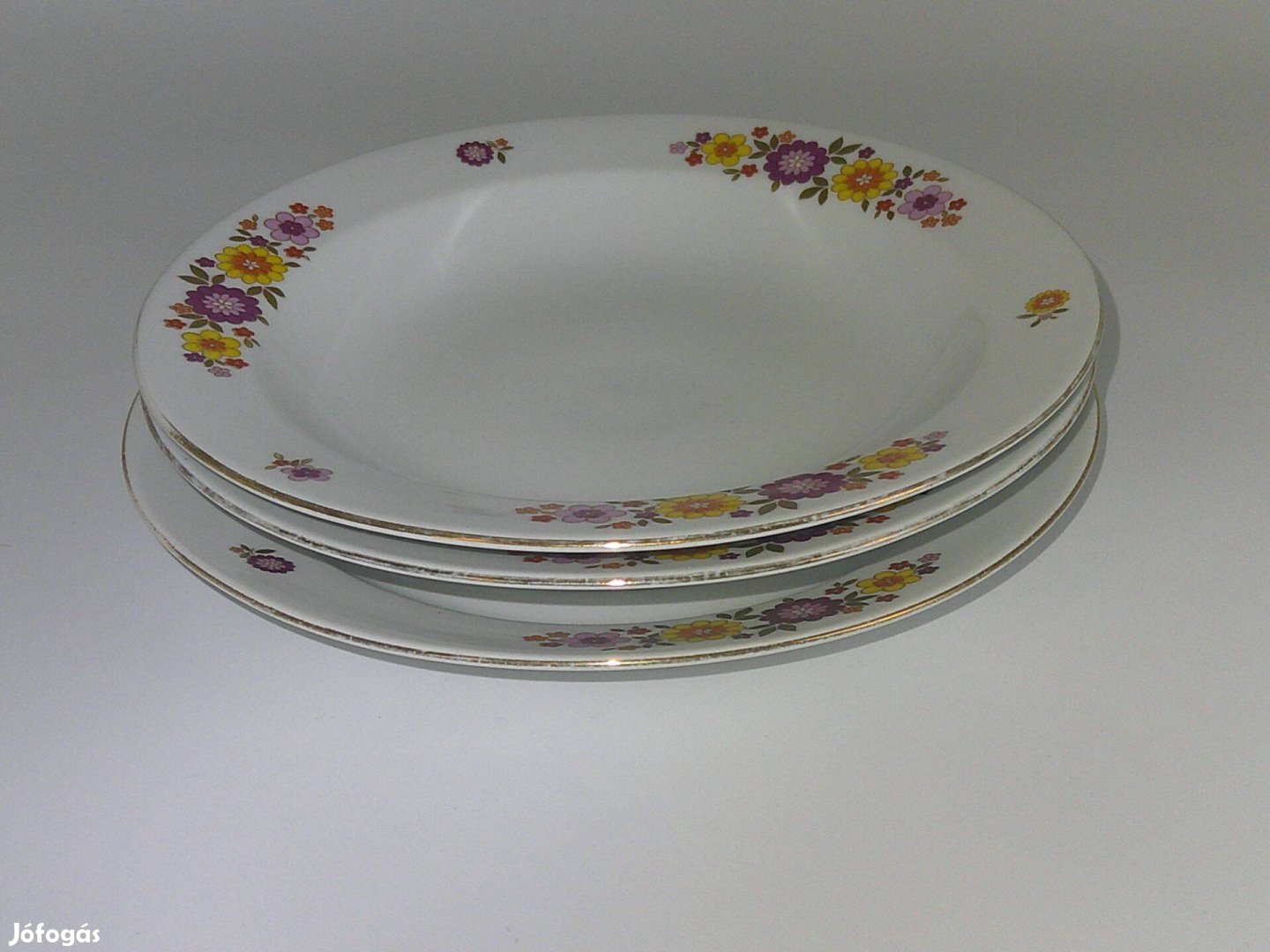 Alföldi porcelán tűzvirágos lapos- és mélytányér 3 db.