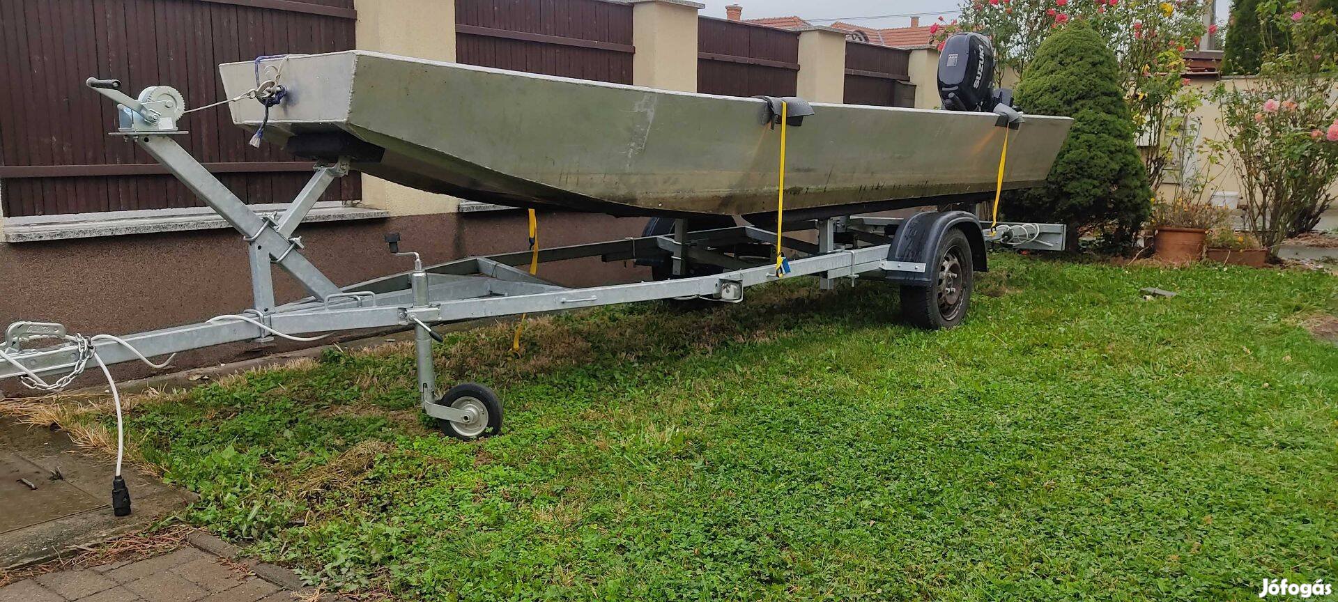 Algyoi aluminium motorcsonak + 20LE oninditos suzuki + rendszamos futo