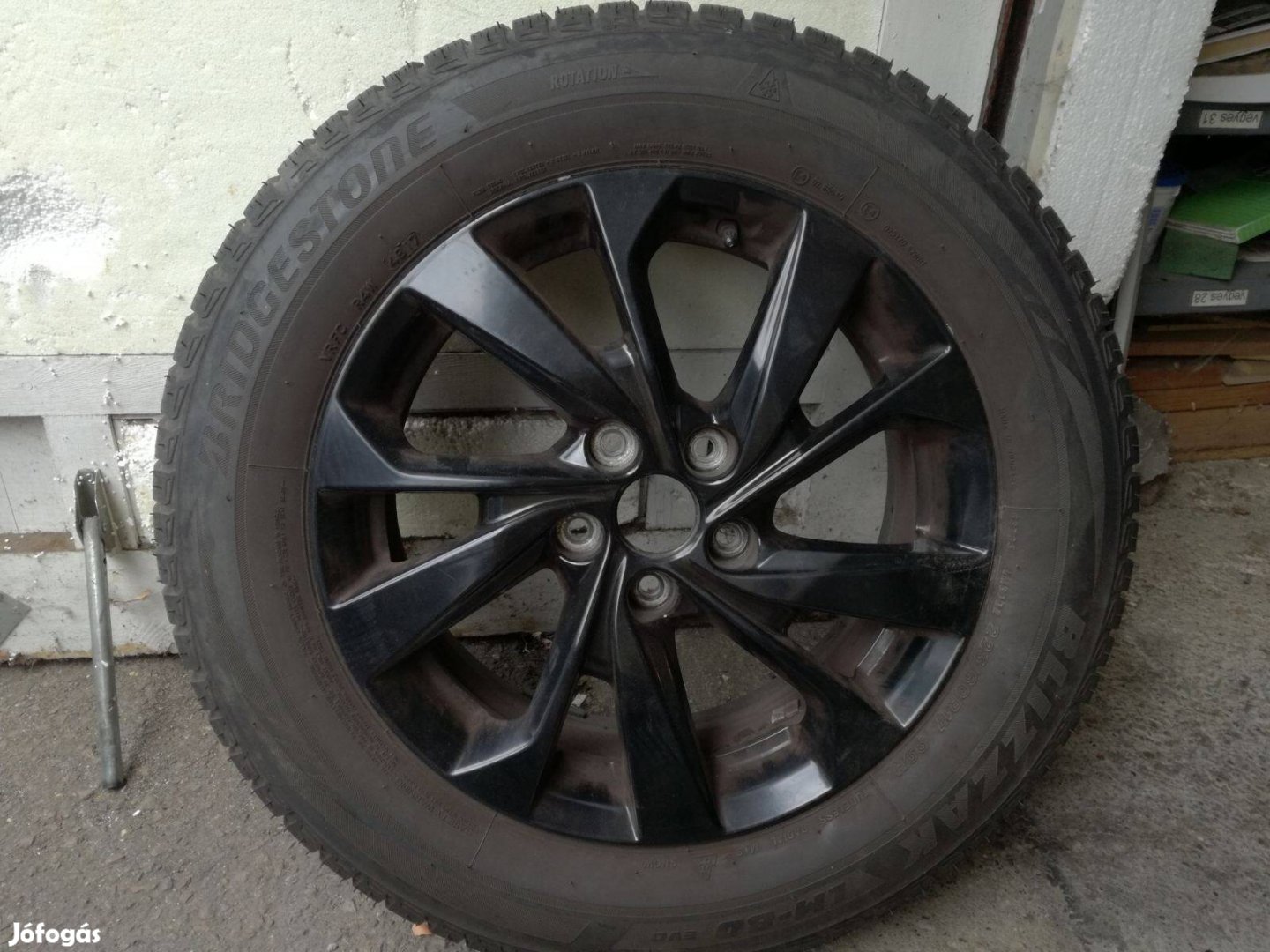 Alig használt, Bridgestone téli gumi felnivel eladó 