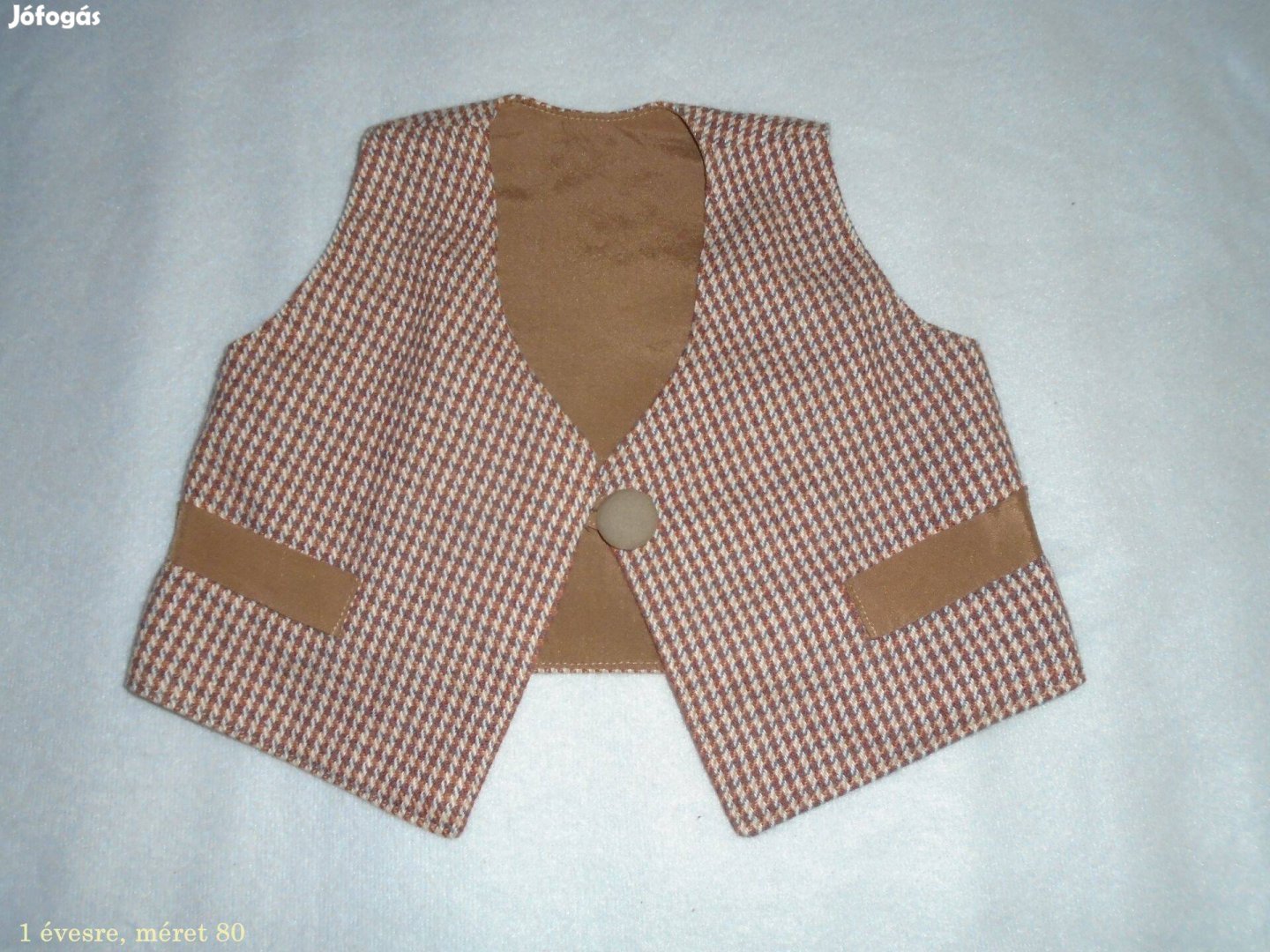 Alkalmi barna színű mellény 1 évesre méret 80