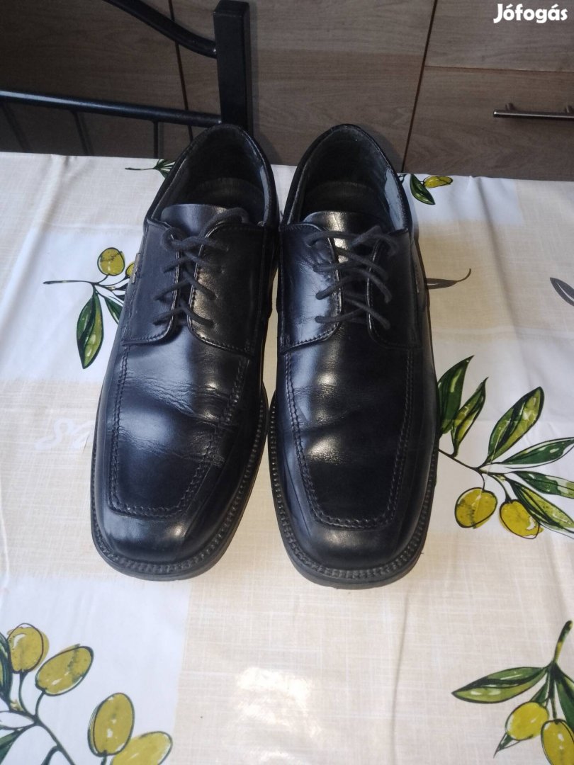 Alkalmi cipő 41-es