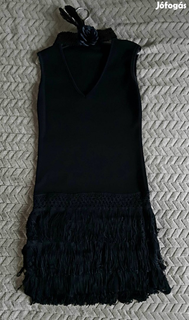 Alkalmi ruha fejdísszel, 158-as, újszerű, fekete.