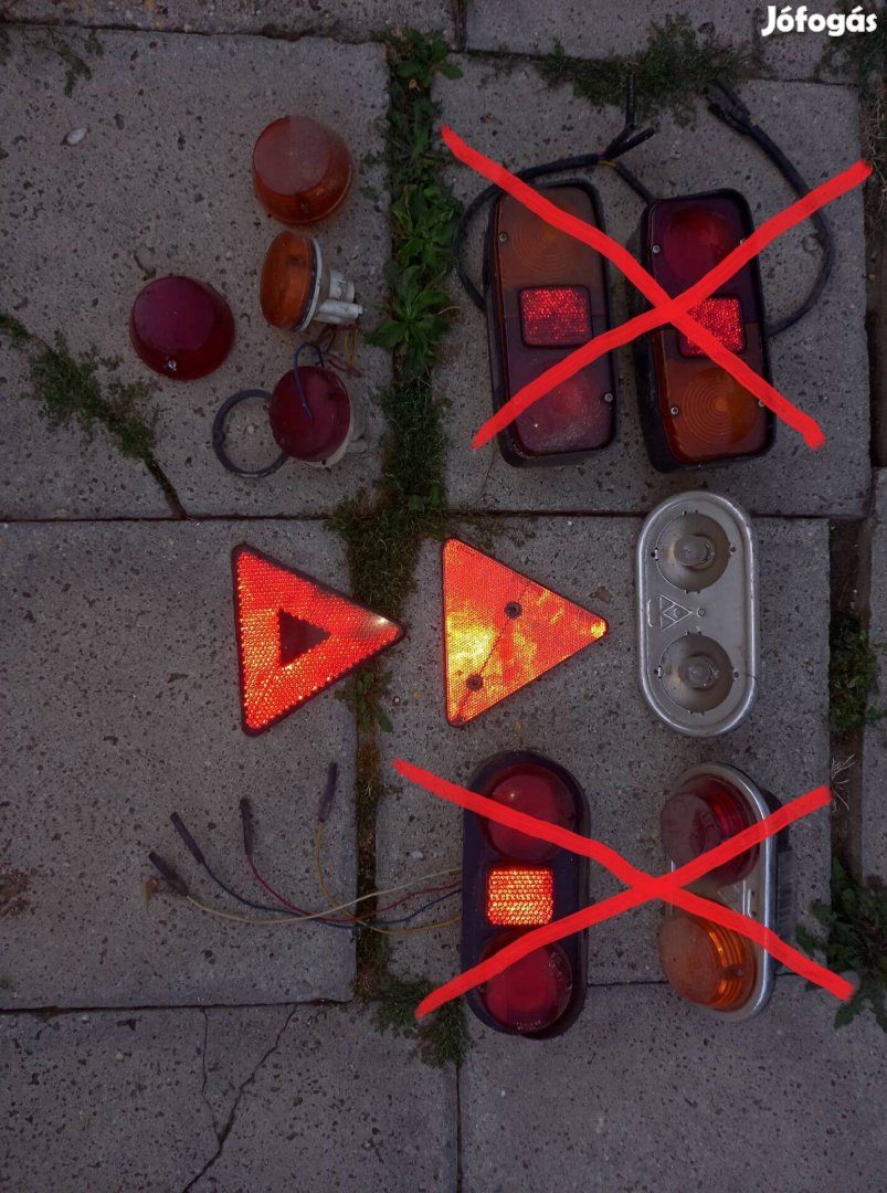 Alkatrész pótkocsihoz