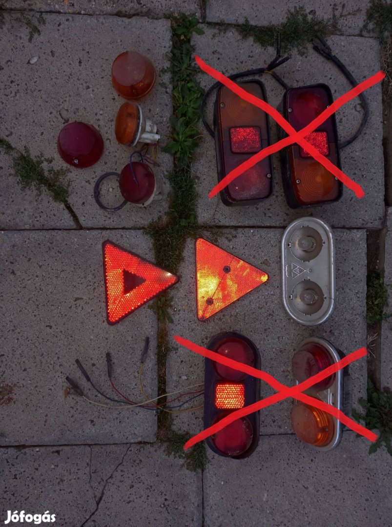 Alkatrész pótkocsihoz