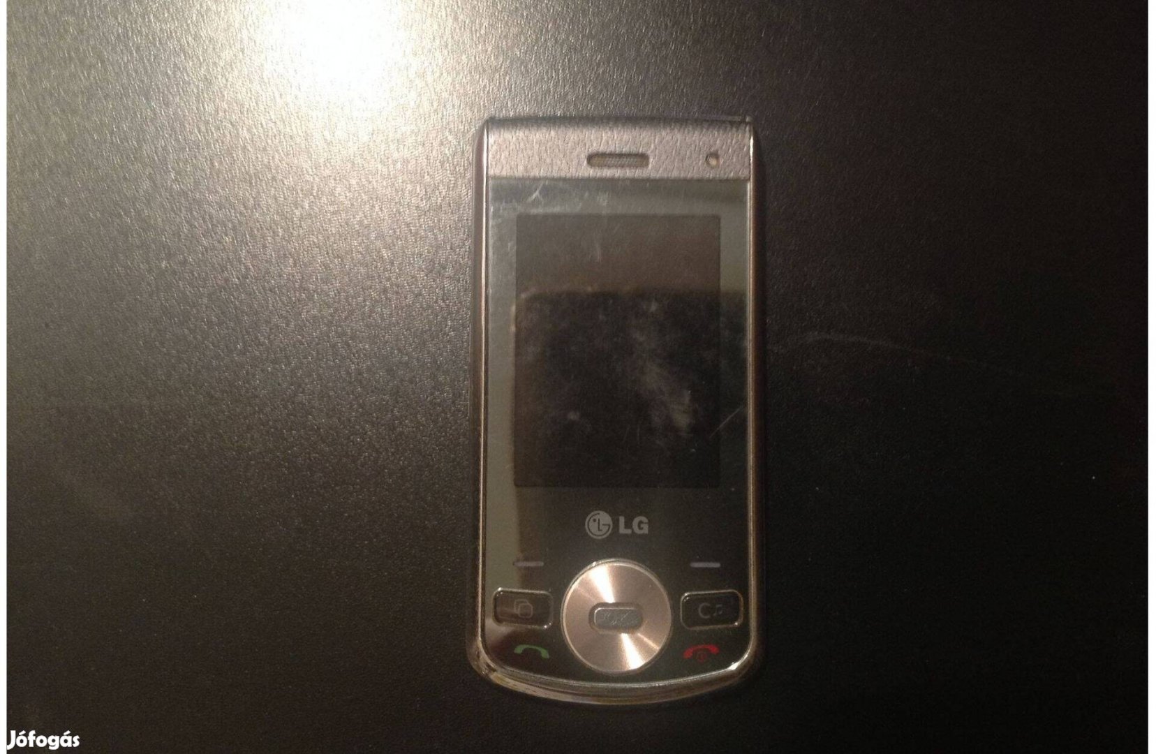 Alkatrésznek LG GD330 Mobiltelefon