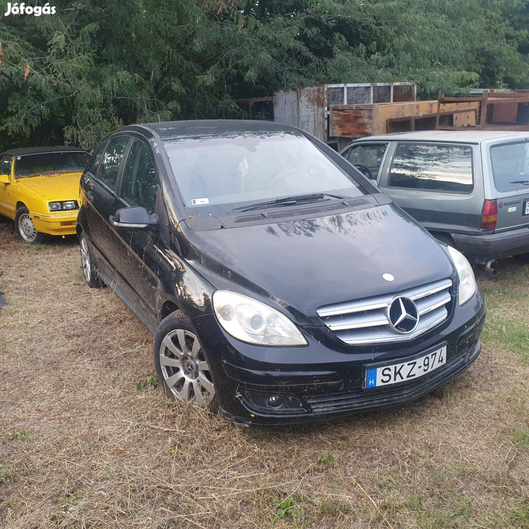 Alkatrésznek bontásra Mercedes b180 2000ccm dizel nem indúl