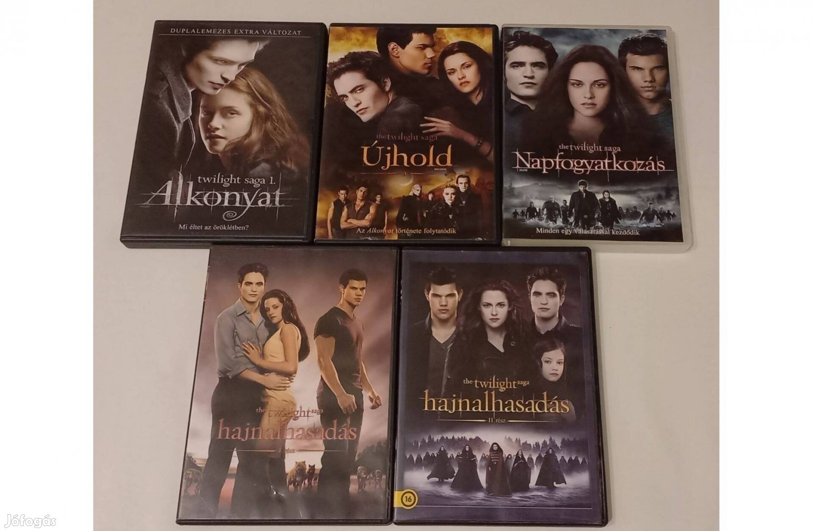 Alkonyat - The Twilight Saga Dvd Filmek egyben, leírást olvasd !!