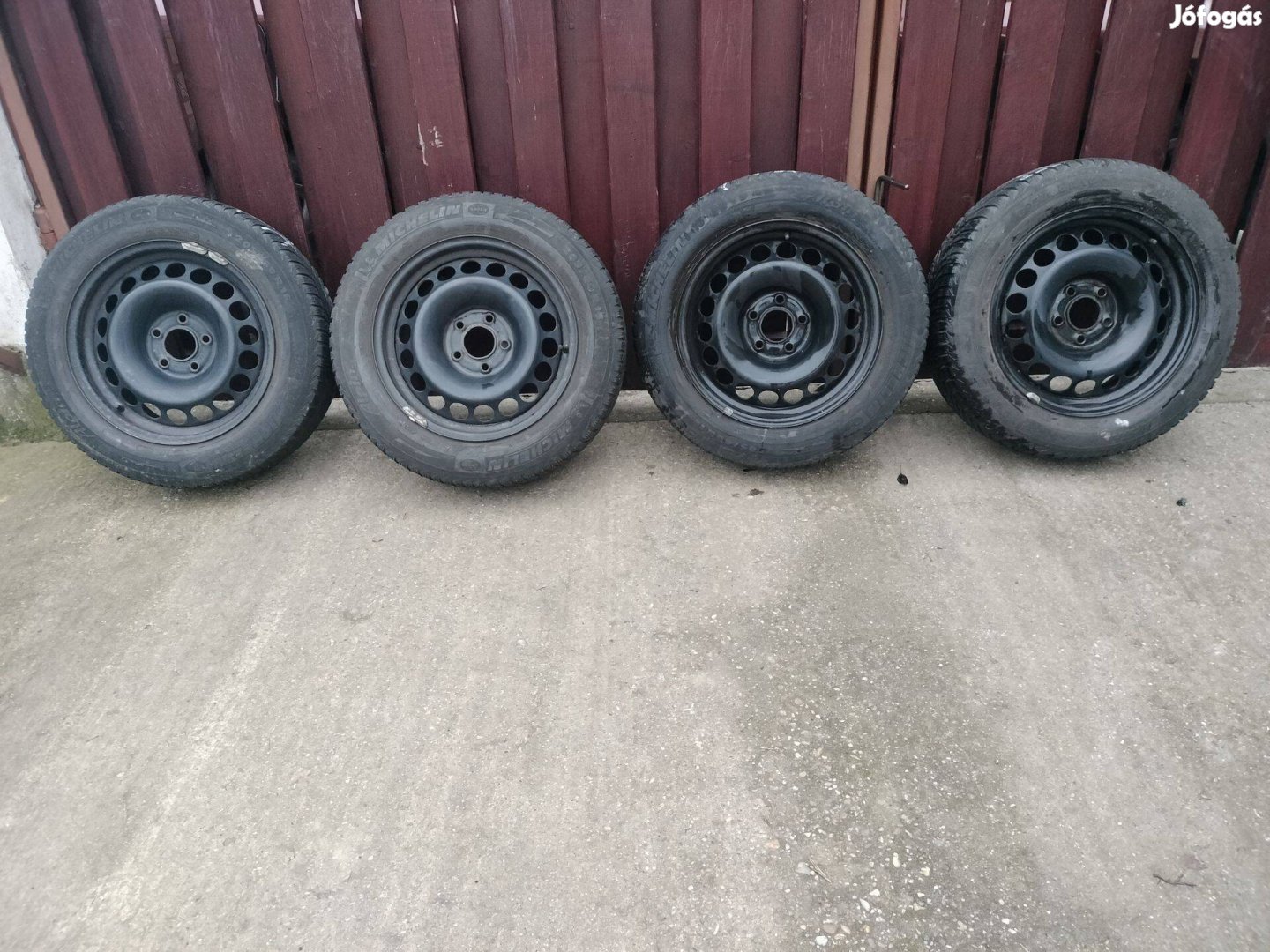 Alkuképesen Eladó lemezfelni 5x112 205/60 r16 Michelin téli gumi