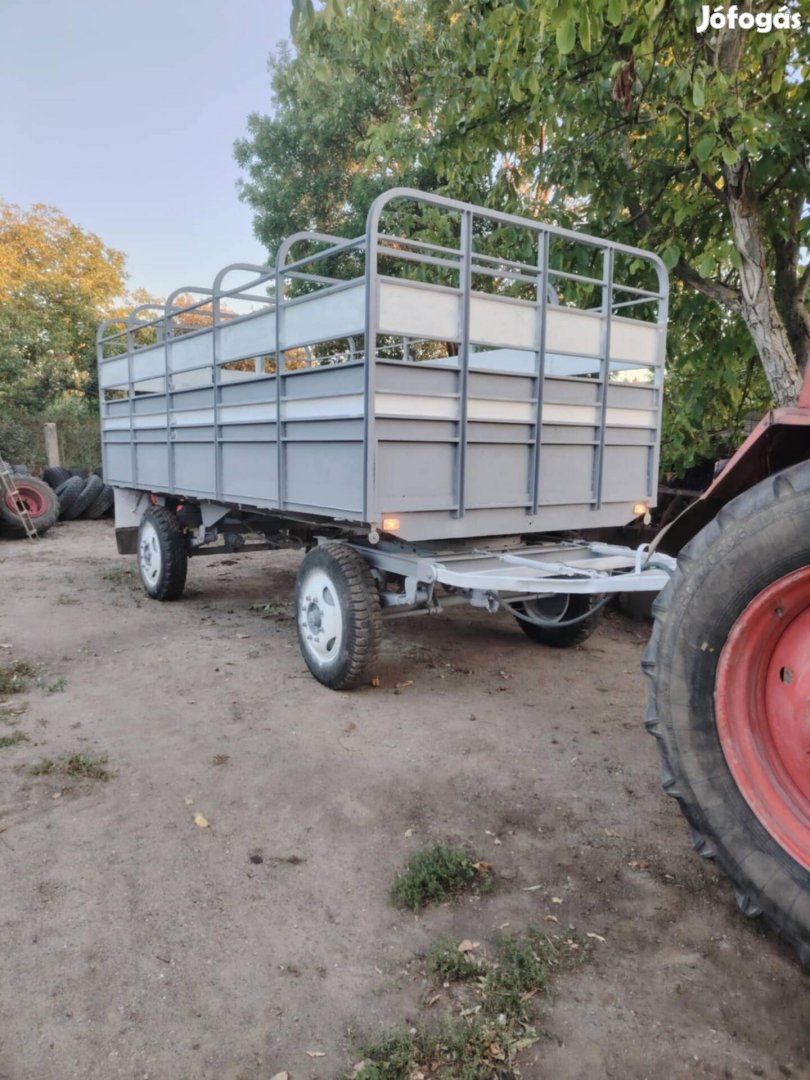 Állat szállító pótkocsi eladó 
