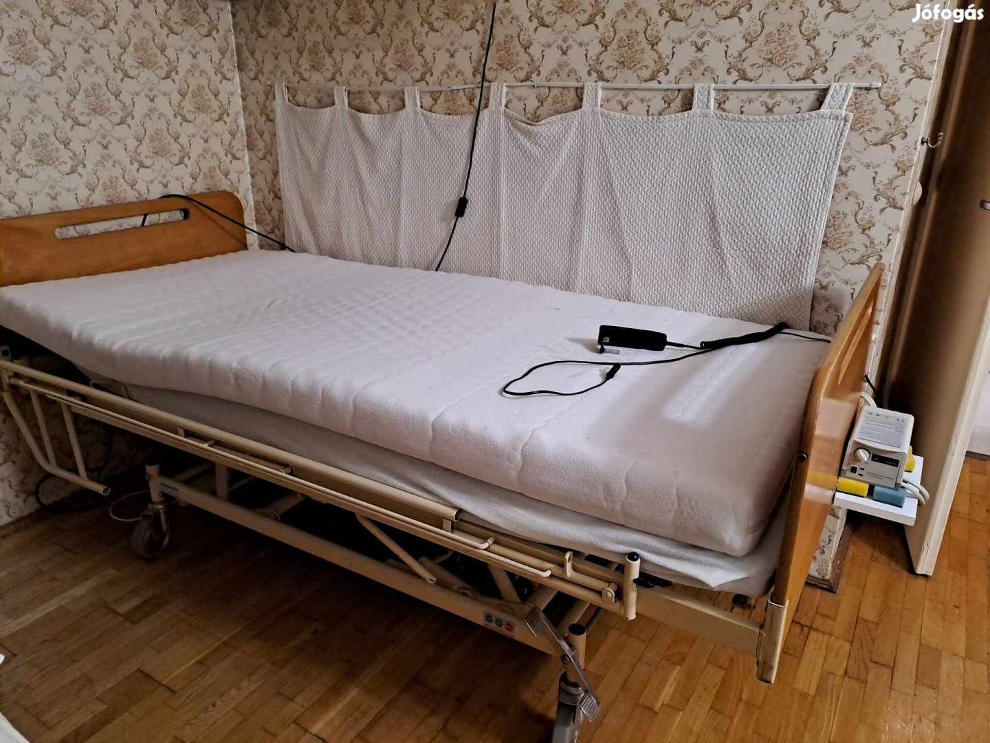 Állítható ápolási ágy 