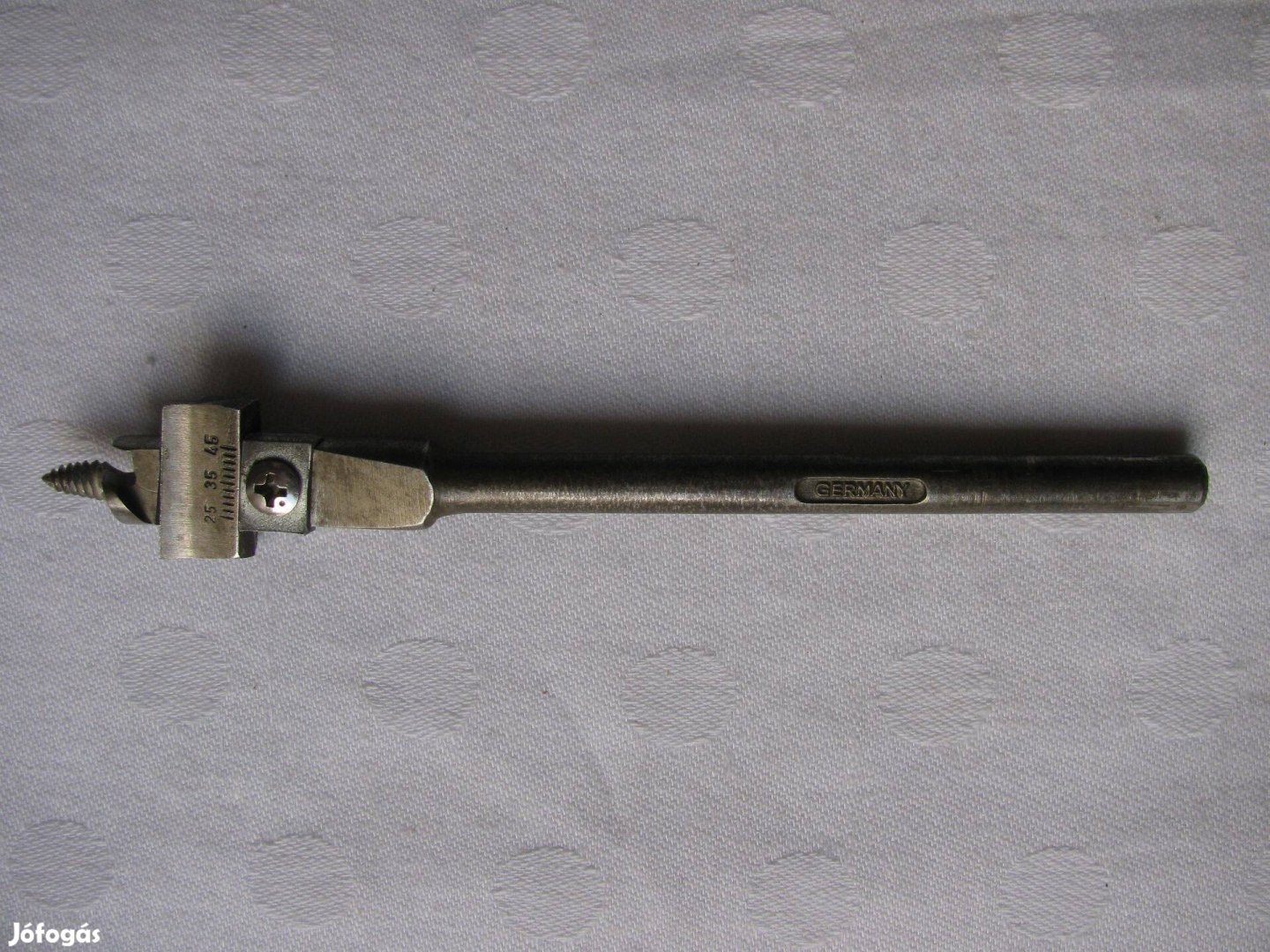 Állítható átmérőjű, lapos fúró, 25- 45 mm között