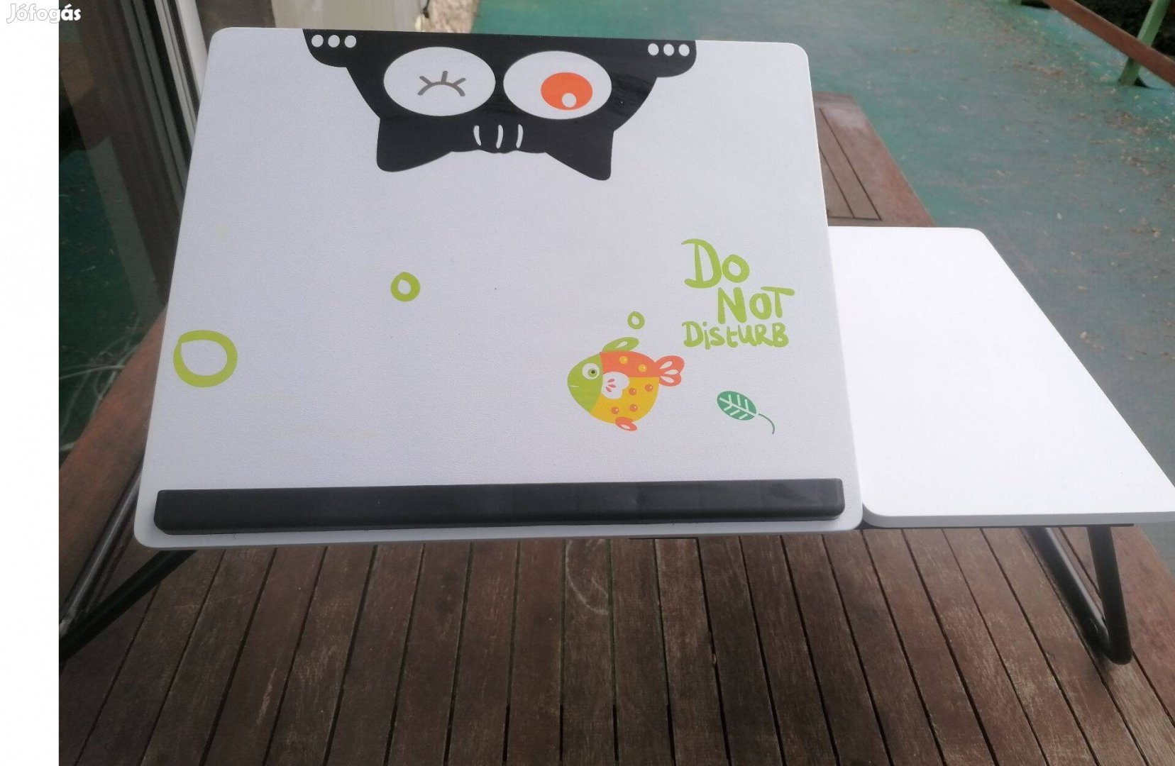 Állítható dőlésszögű, összecsukható laptop tálca eladó!