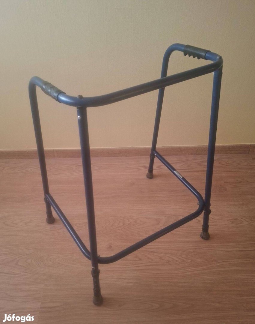 Állítható járókeret