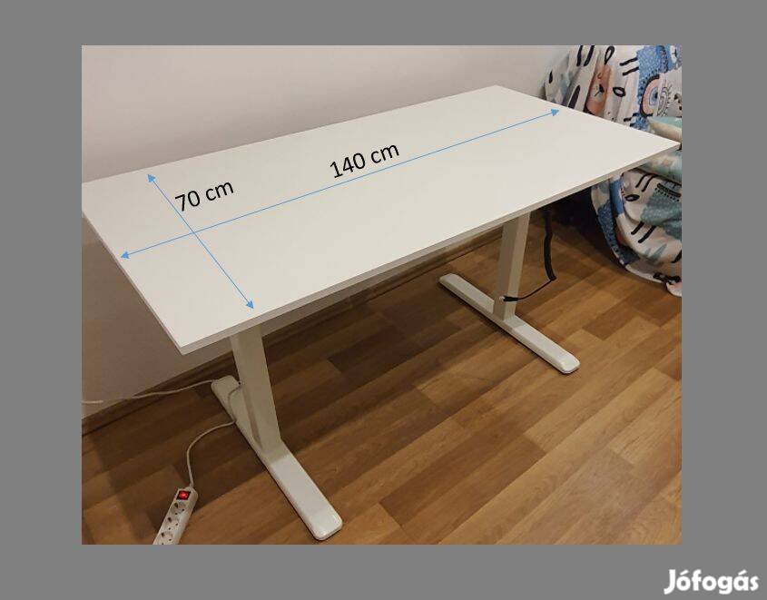 Állítható magasságú íróasztal