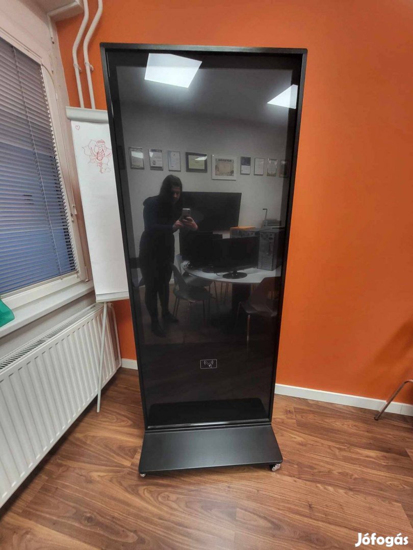 Álló LCD digitális kijelző/Kiosk (55 inch)