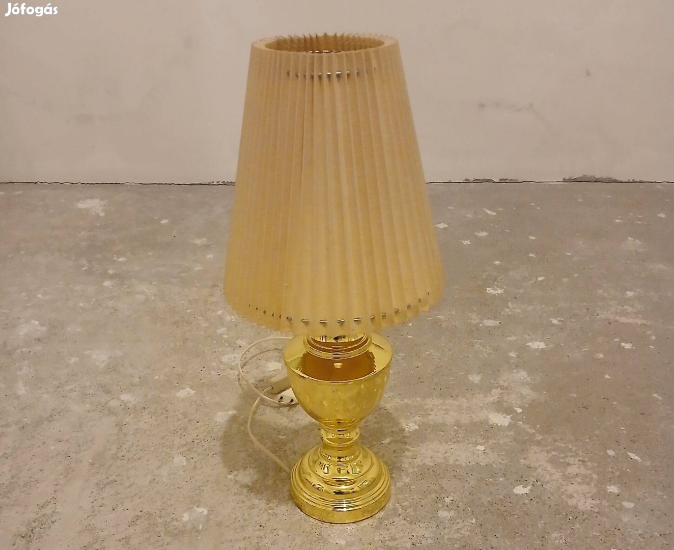 Állólámpa 1 darab E27-es izzó foglalattal 1 darab