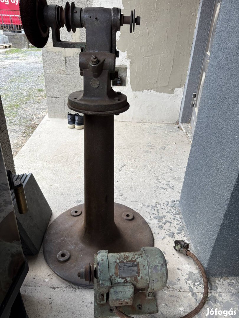 Állványos köszörű