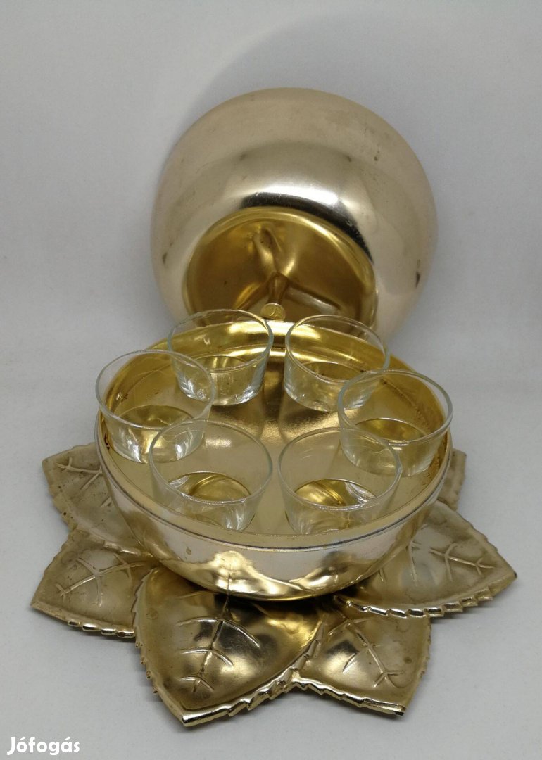 Alma formájú Retro Röviditalos kínáló!