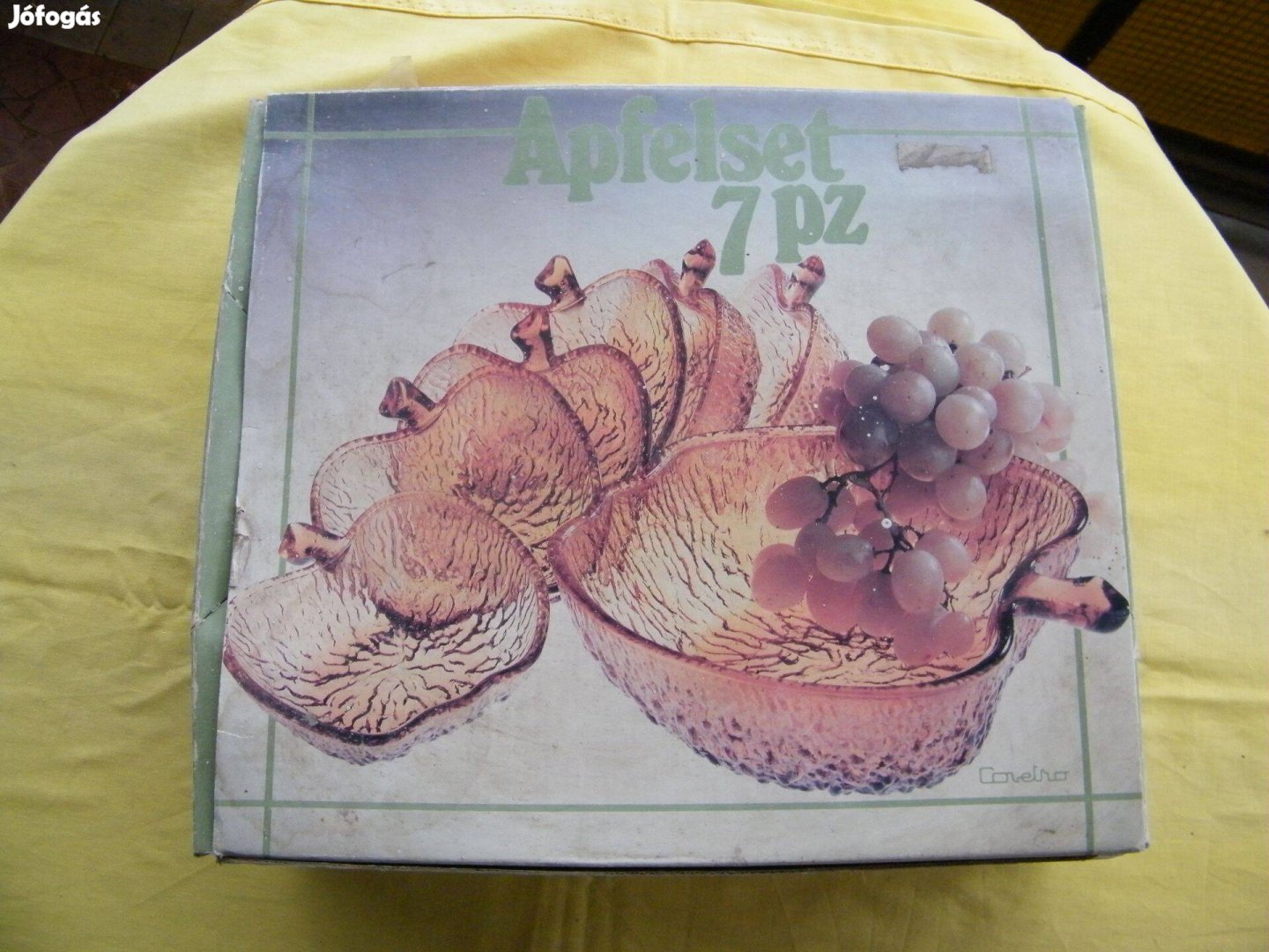 Almaformájú tálkészlet7db