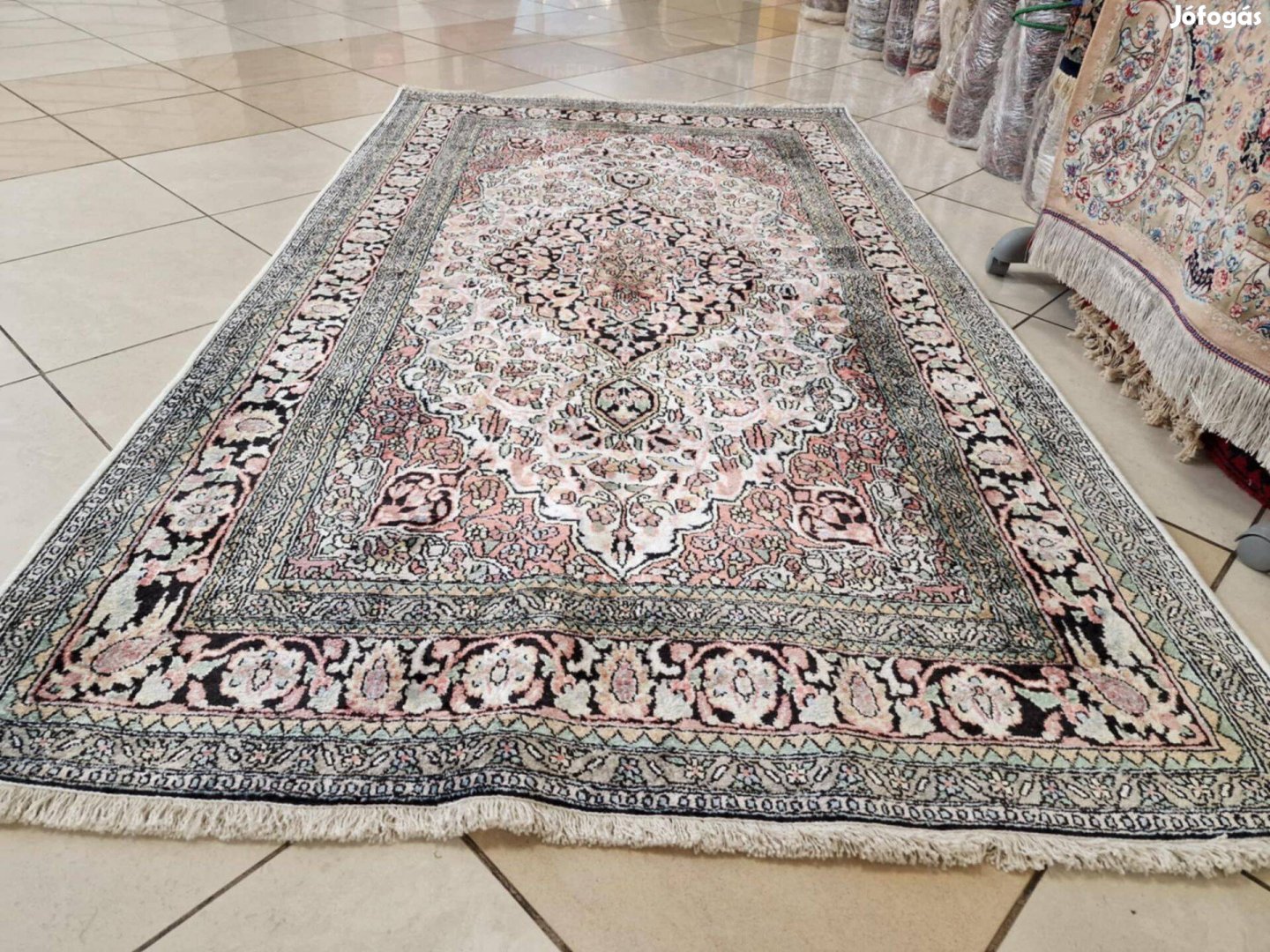 Álomszép kashmír selyem 120x215kézi perzsa szőnyeg MZ430