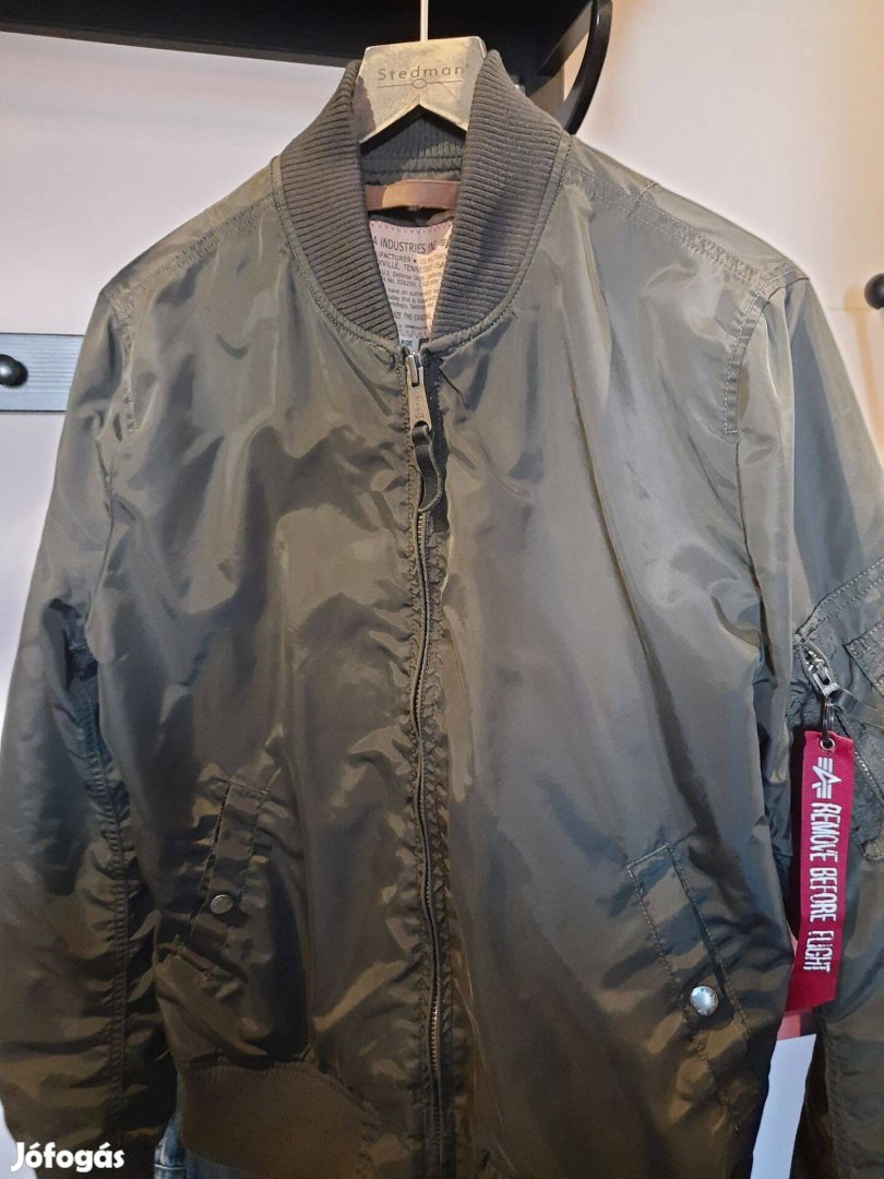 Alpha Industries bomber dzseki L-es méret 27.000Ft