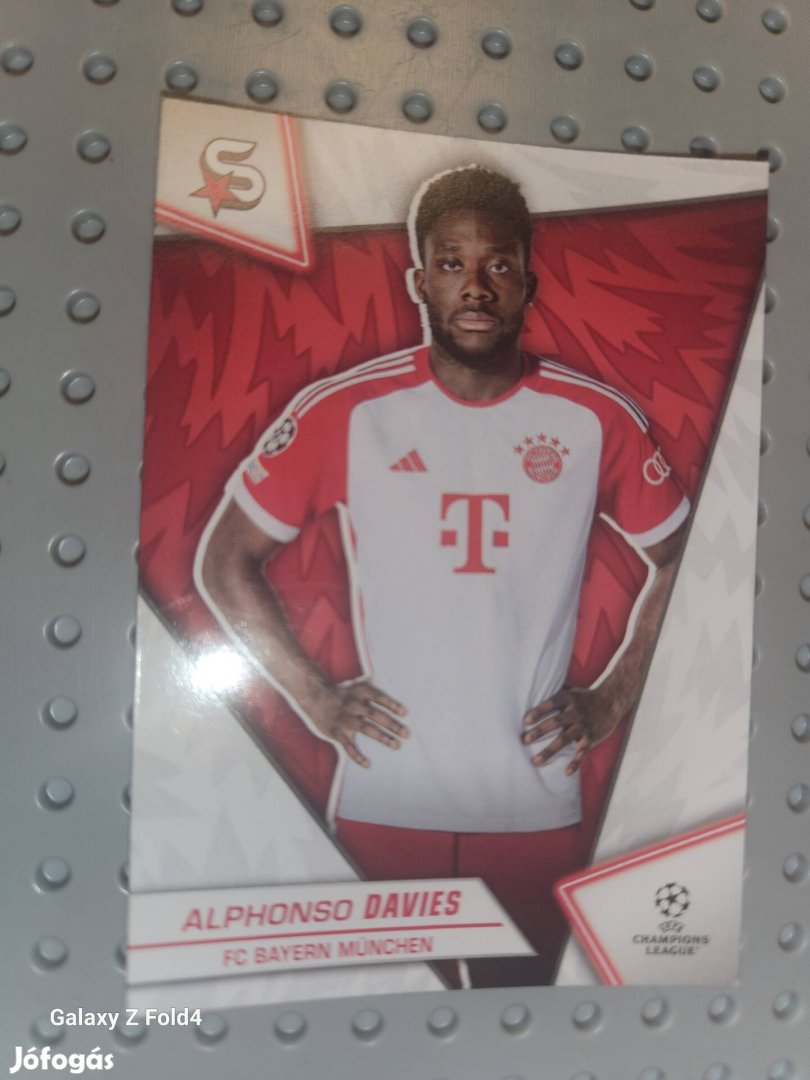 Alphonso Davies fociskártya 