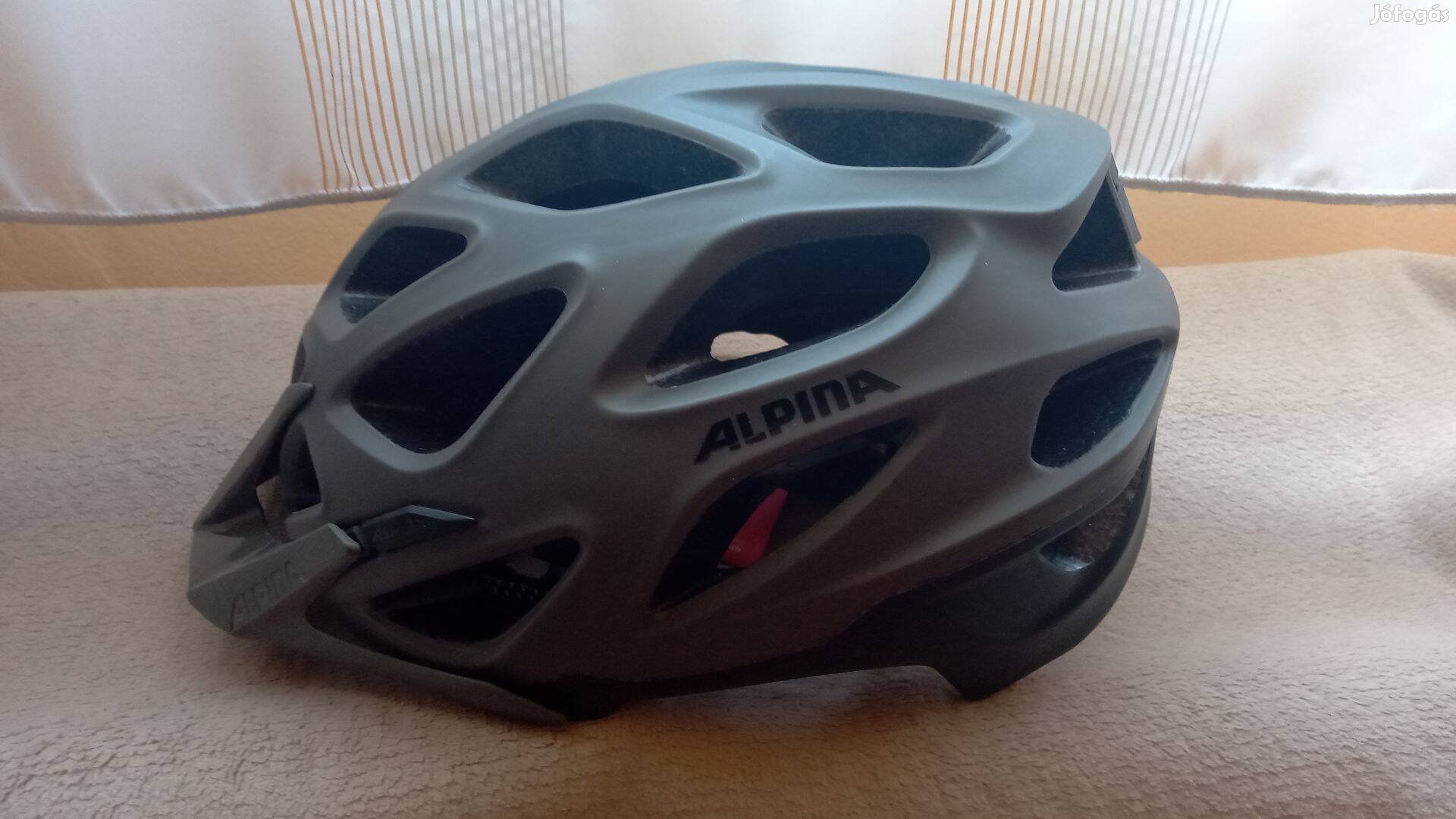 Alpina Mythos 3.0 LE kerékpáros sisak