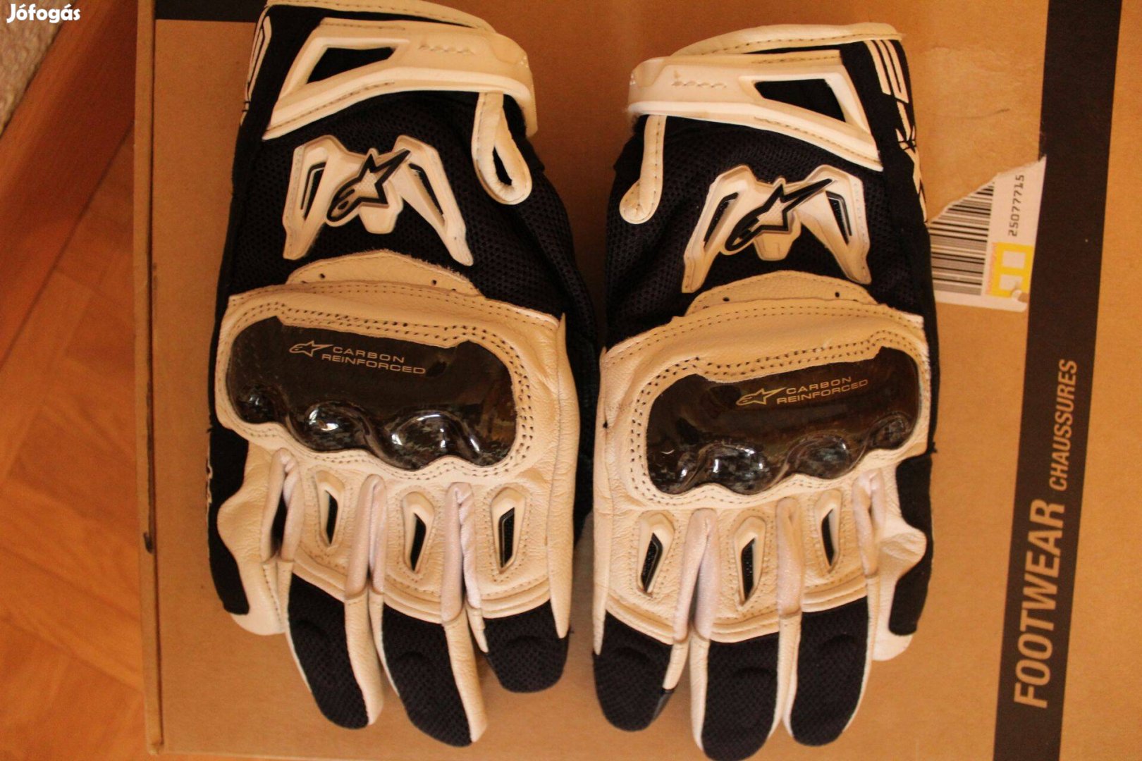 Alpinestars Carbon kesztyű eladó M-es