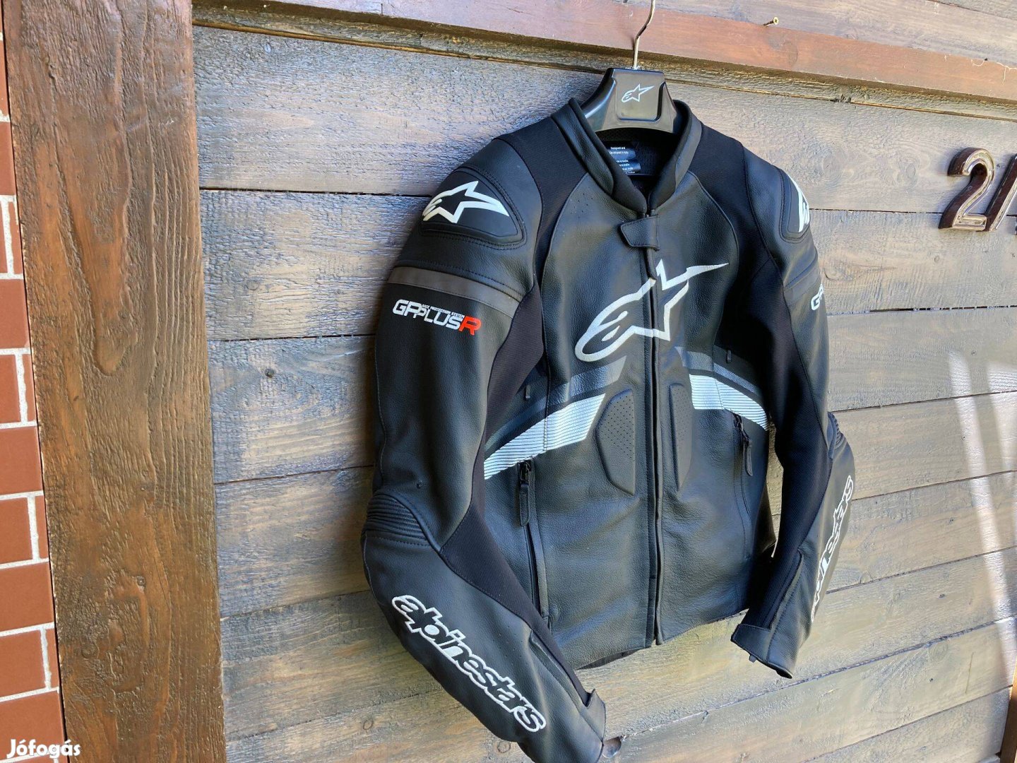 Alpinestars GP Plus R V3 motoros bőrkabát