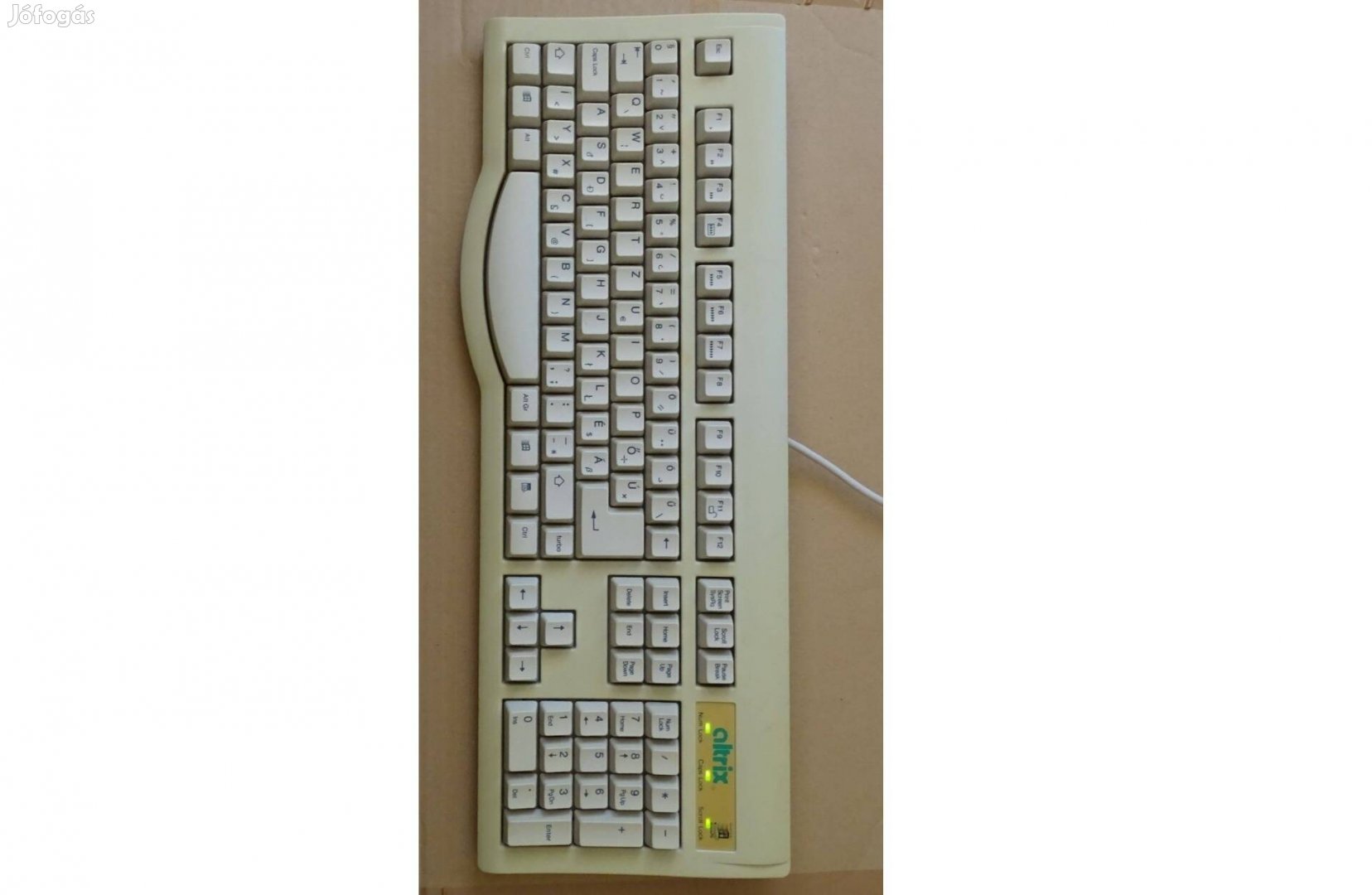 Altrix AT DIN billentyűzet a fotókon látható állapotban