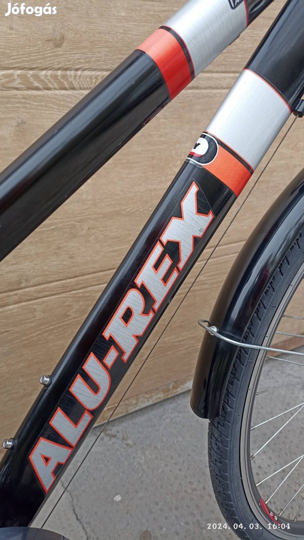 Alu-Rex Trekking agydinamós aluvázas női 28-as kerékpár eladó 