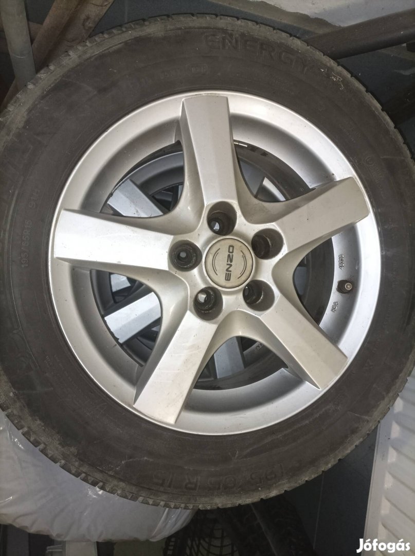 Alu.felni, 15-ös eladó 