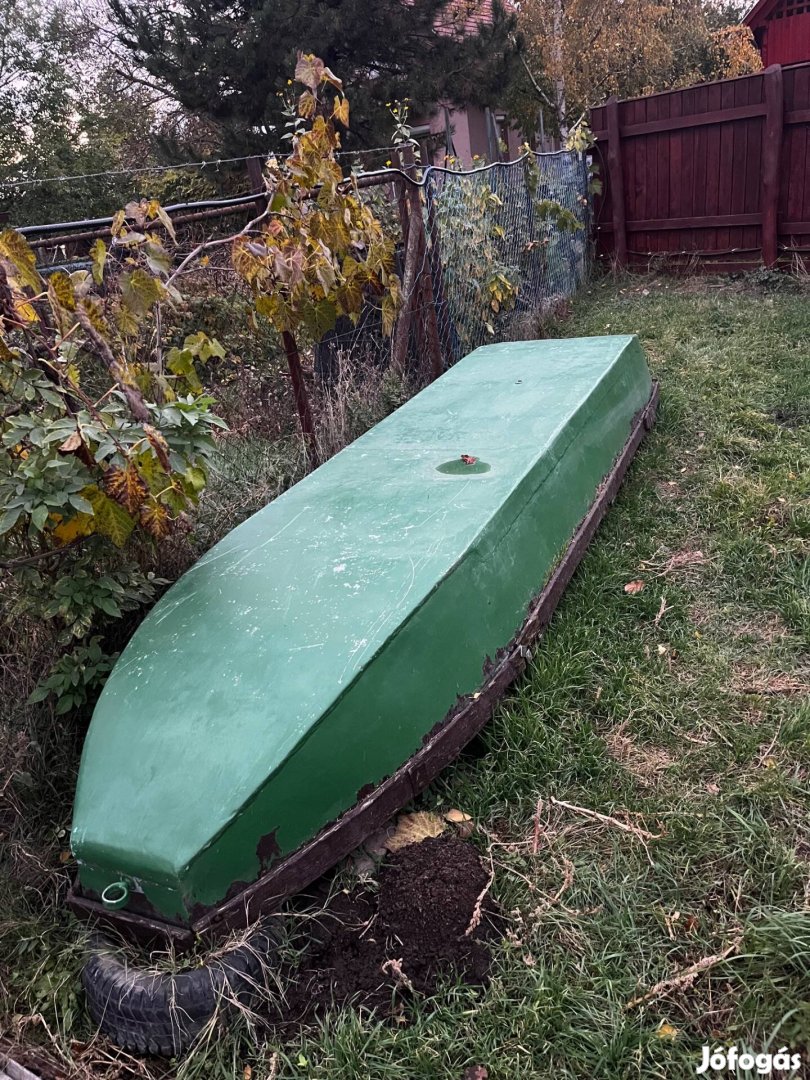 Alu horgászcsónak evezőkkel, leszúrókkal 3.9x1.1m