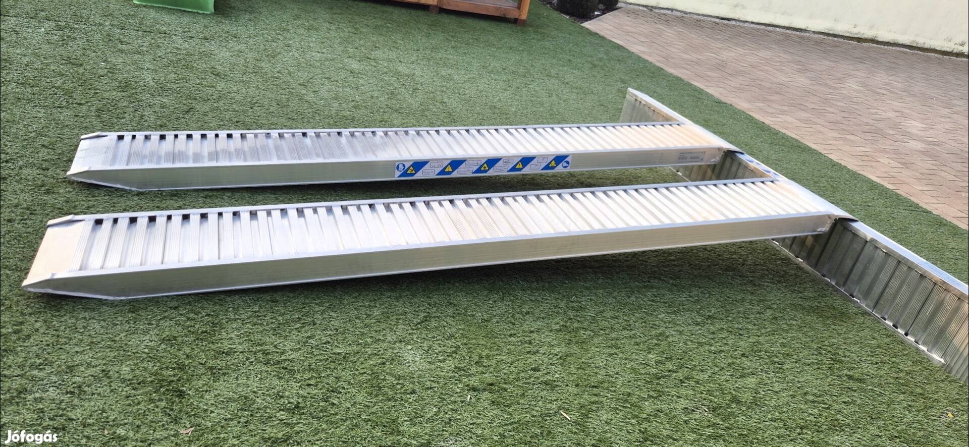 Alu rámpa 2350kg 3 méter feljáró felhajtó mini kotró traktor