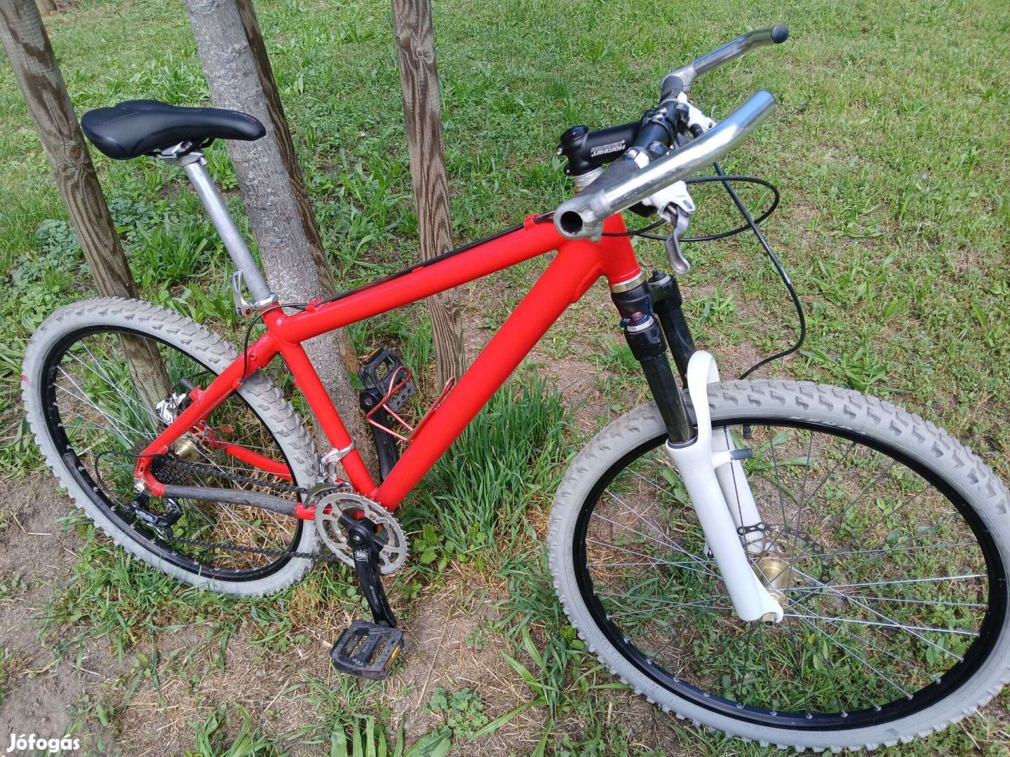 Alu vázas, hidraulikus tárcsafékes lockolható telós monti