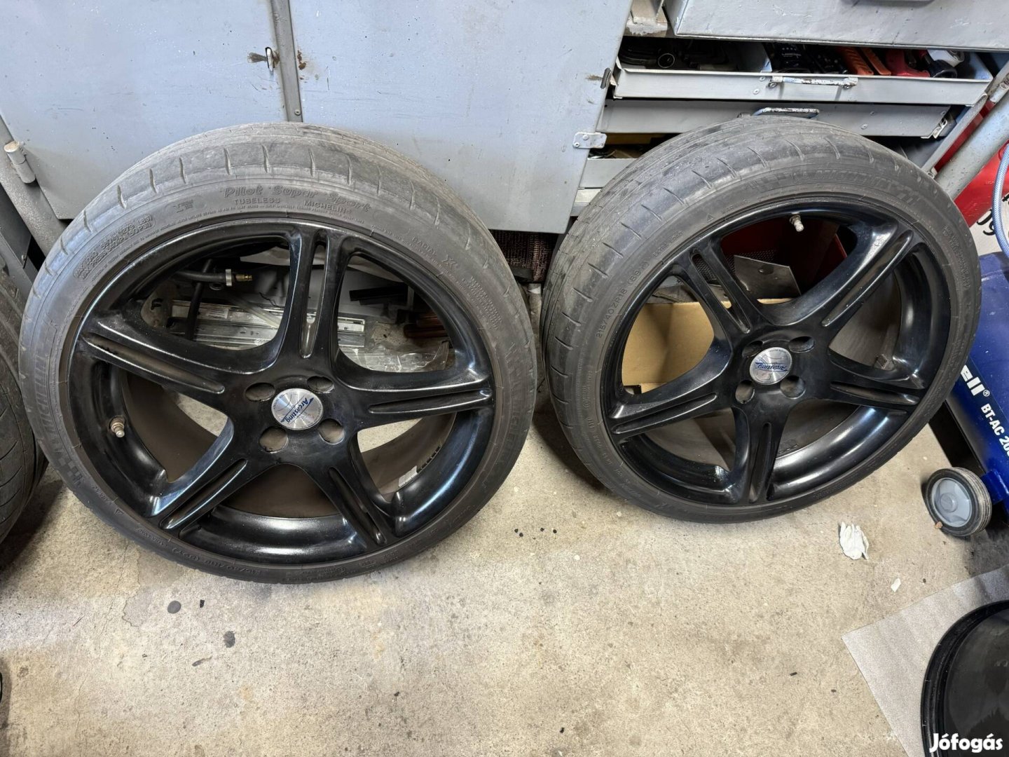 Alufelni 4db 18colos 4x100 gumikkal