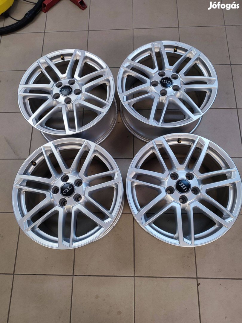 Alufelni 5x112 Audi RS3-Ttrs gyári újszerű garnitúra 18"méretben!