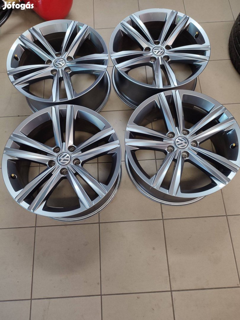 Alufelni 5x112 Volkswagen Arteon gyári újszerű garnitúra 18"méretben!