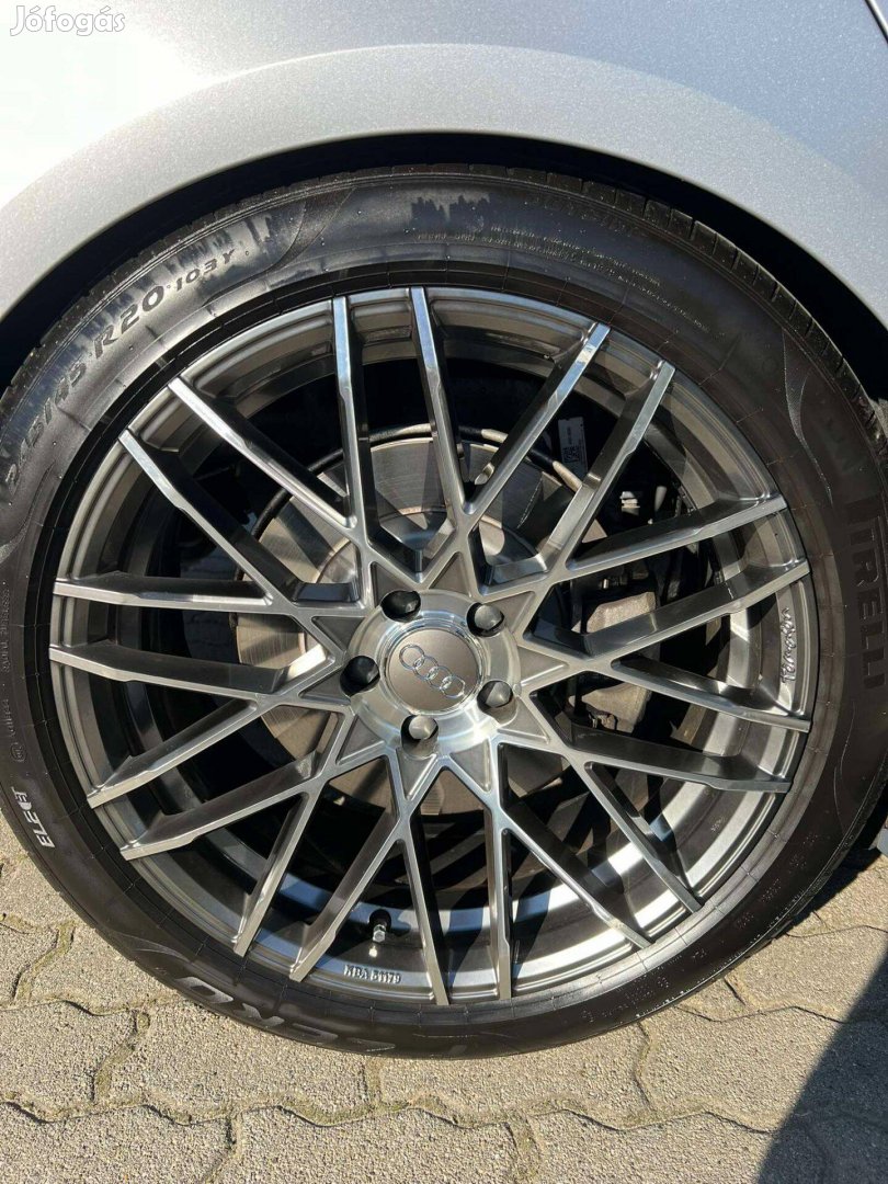 Alufelni Audi 5x112 lyukosztás 245/45 r 20 pirelli 70% nyári gumi