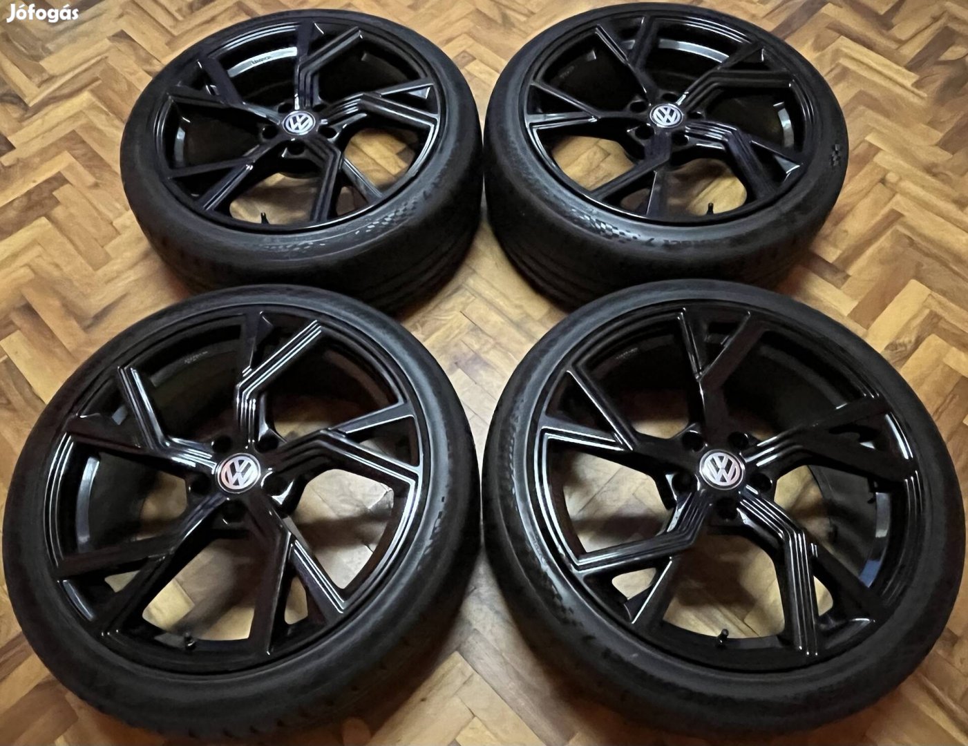 Alufelni Avus AF20 19" 5x112 ( Vw arteon ) 235/40 r19 Nyárigumikkal 