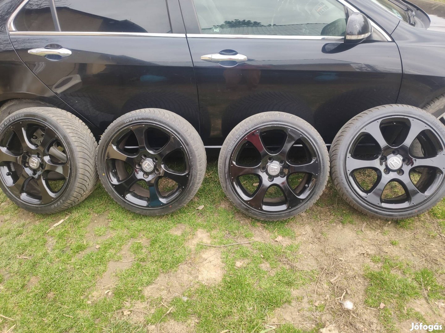 Alufelni Honda gyári 5x114,3R18 újszerű gumikkal 