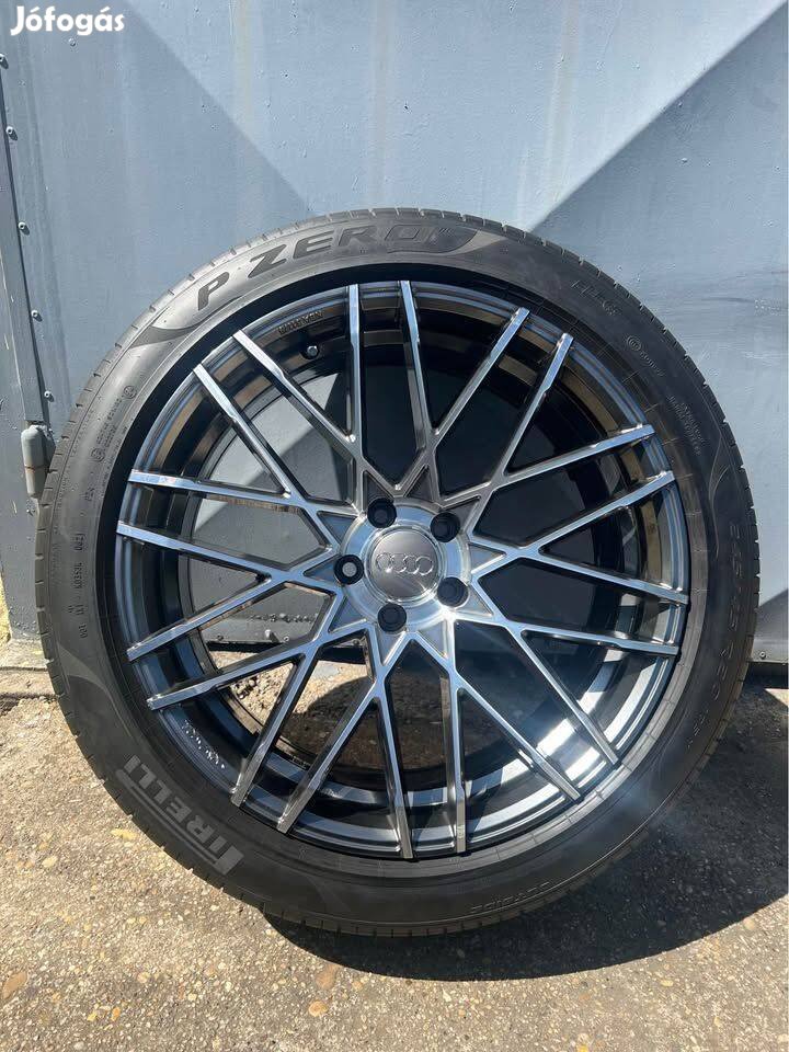 Alufelni audi 5x112 lyukosztás 245/45 r 20 Pirelli 70% nyári gumii