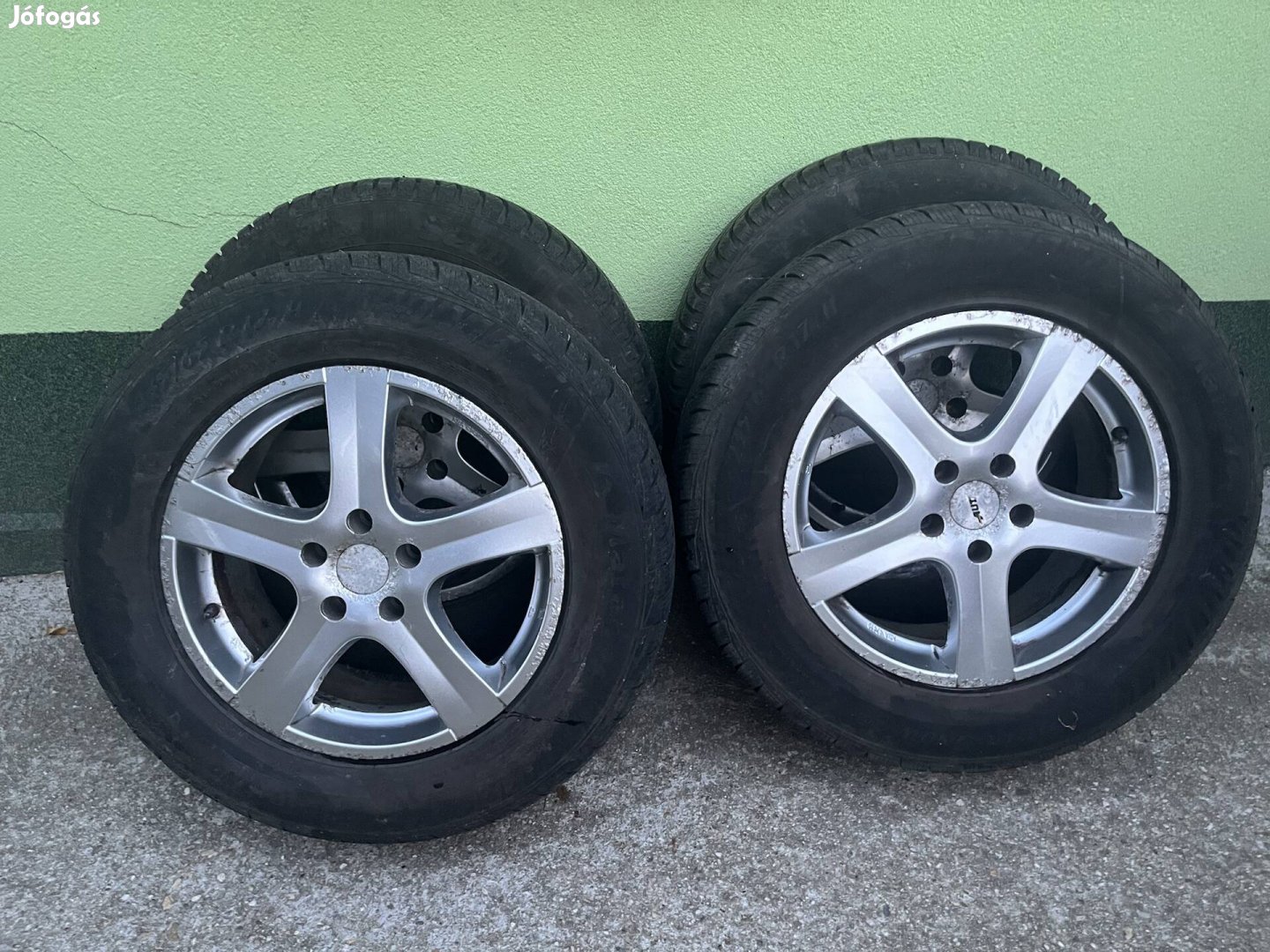 Alufelni felni 235/65 R17 téli gumival 